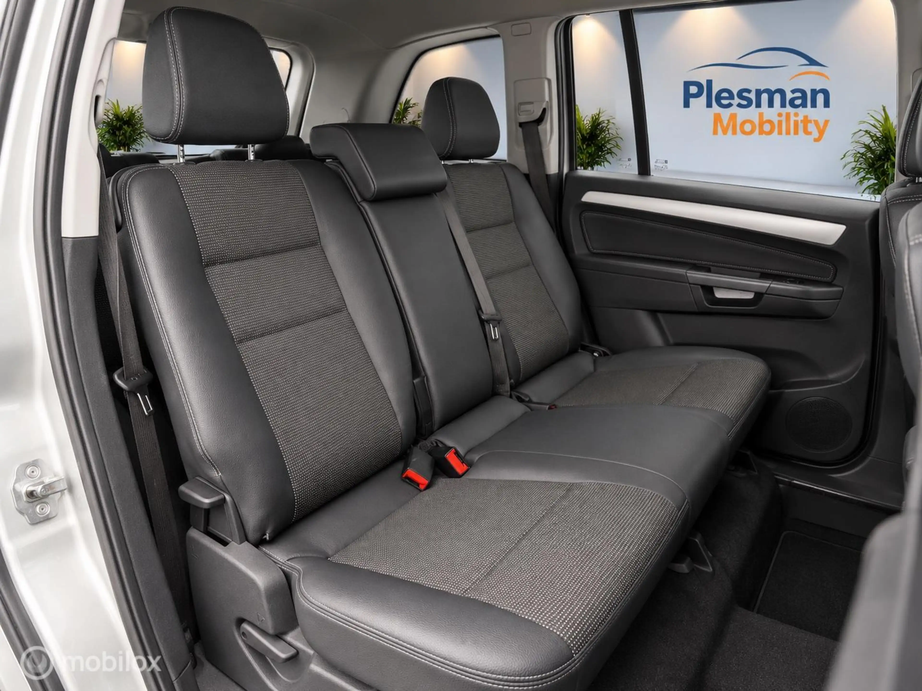 Opel Zafira 2.2 Cosmo, Automaat, 7 Persoons. — photo 8