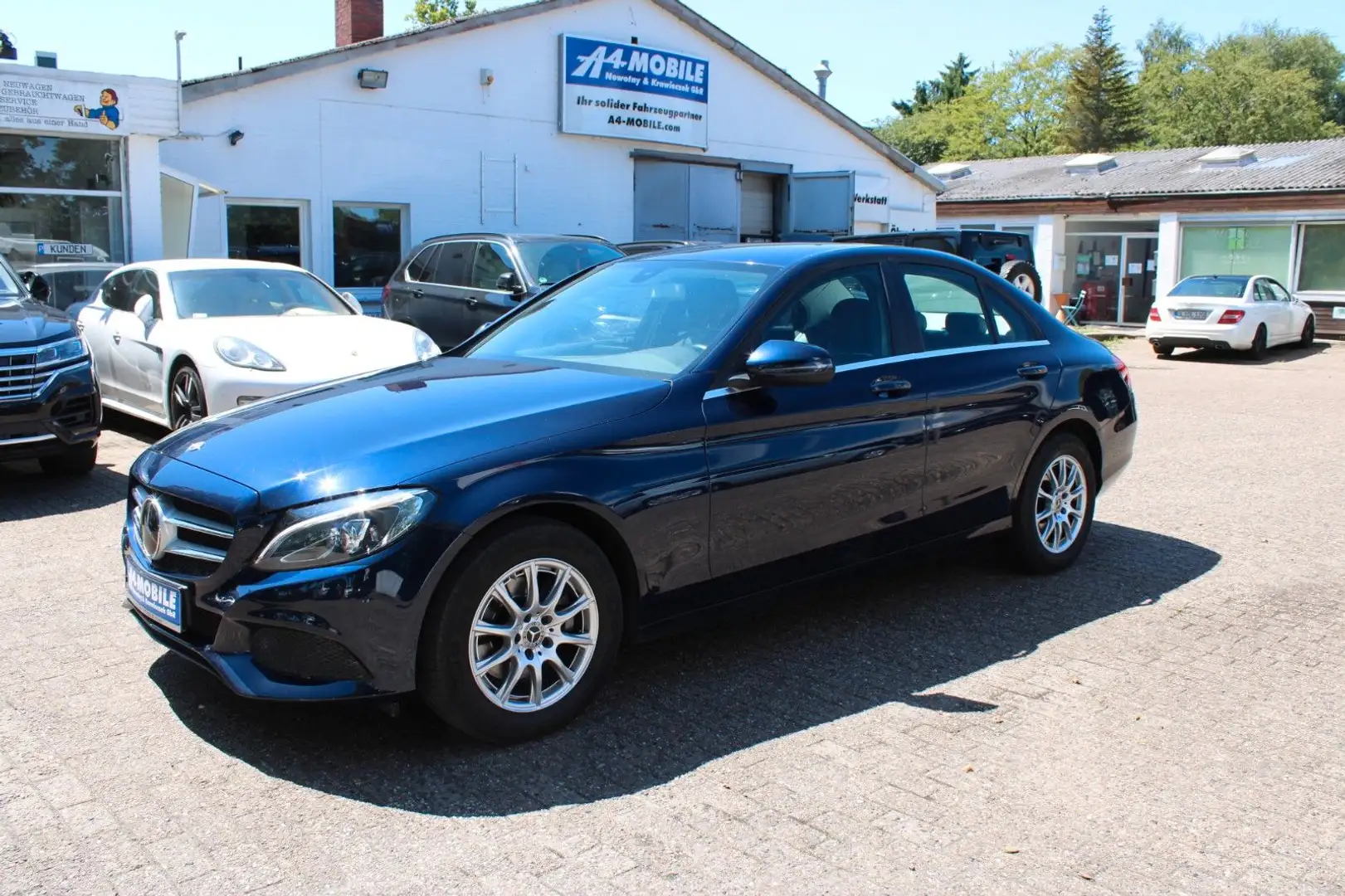 Mercedes-Benz C 200 C200 CGI W205 Lim. Automatik LED Leder Navi Blauw - 1