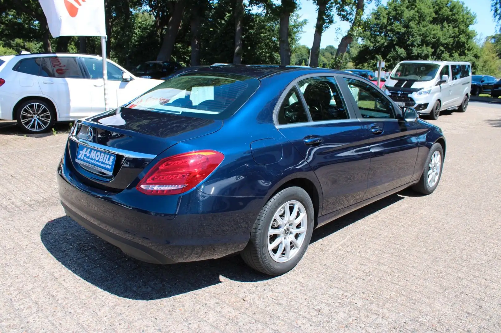 Mercedes-Benz C 200 C200 CGI W205 Lim. Automatik LED Leder Navi Blauw - 2