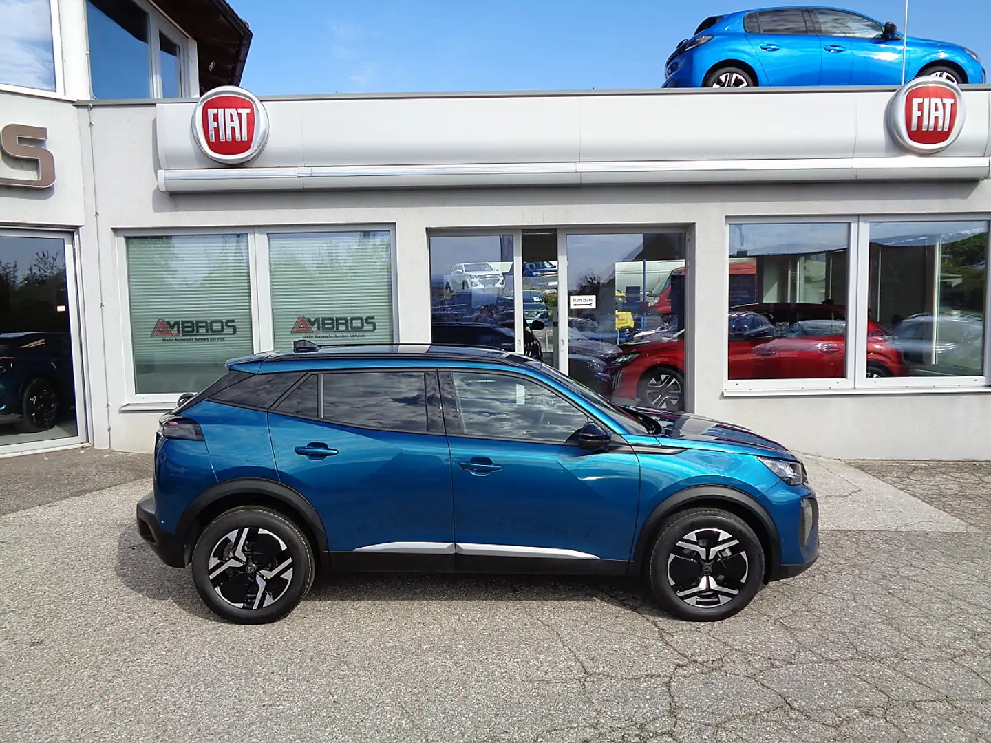 Peugeot 2008 Hybrid 145 e-DCS6 Allure 360 KAMERAS NAVI LED A... Blau - 2