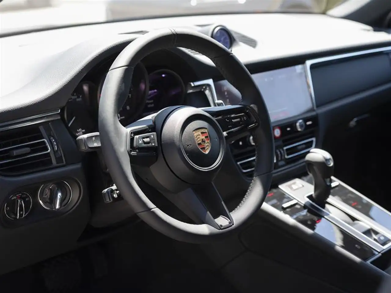 Porsche Macan снимка Porsche Macan
