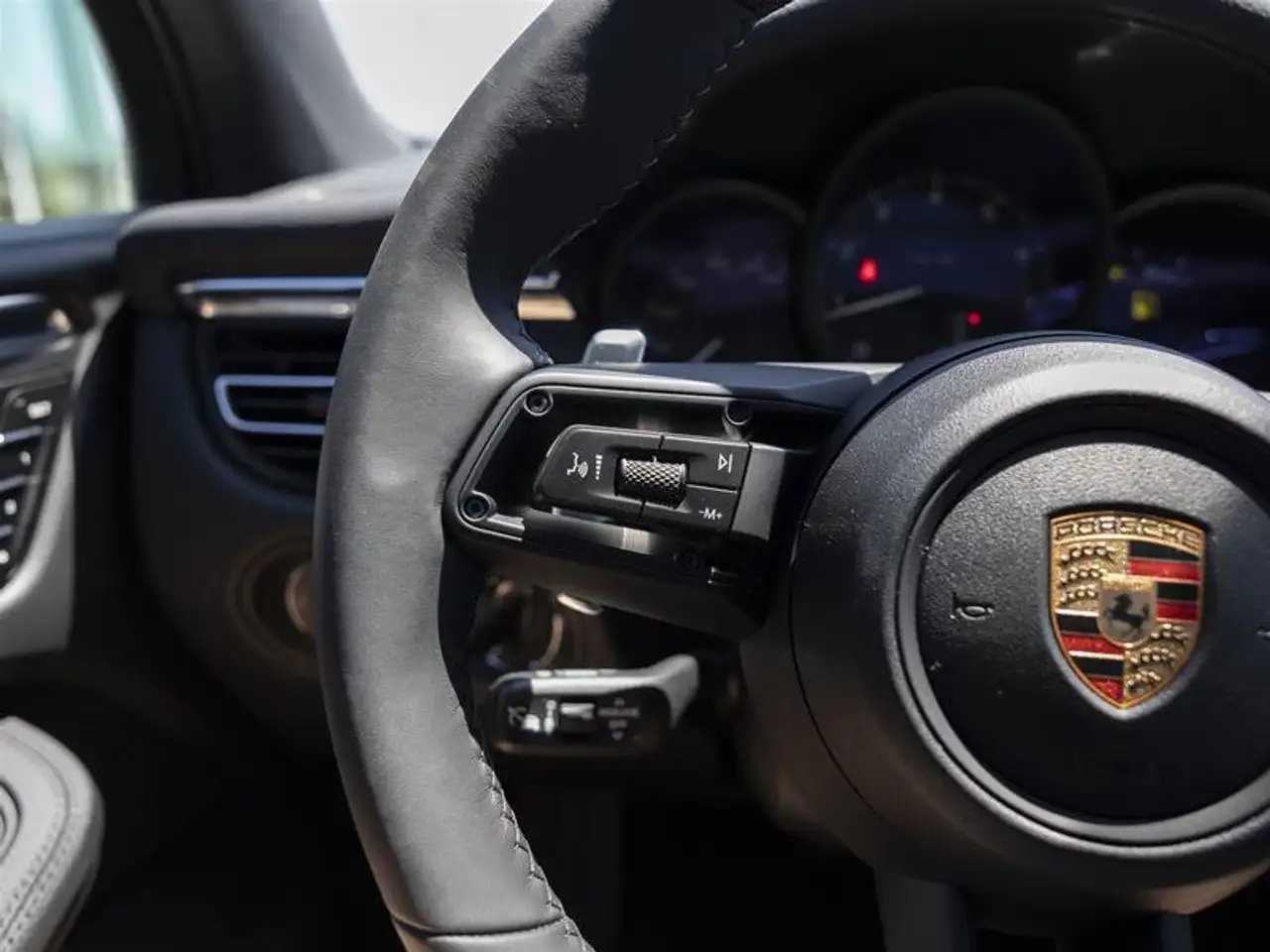 Porsche Macan снимка Porsche Macan