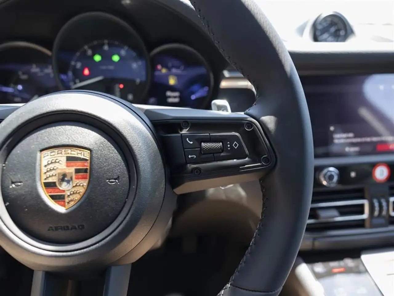 Porsche Macan снимка Porsche Macan