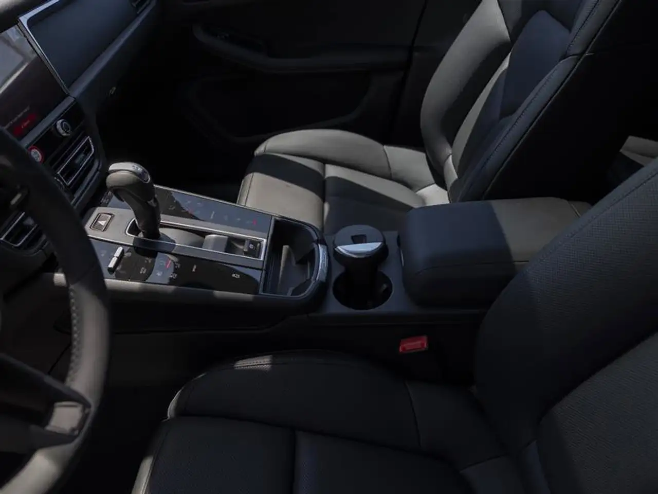 Porsche Macan снимка Porsche Macan