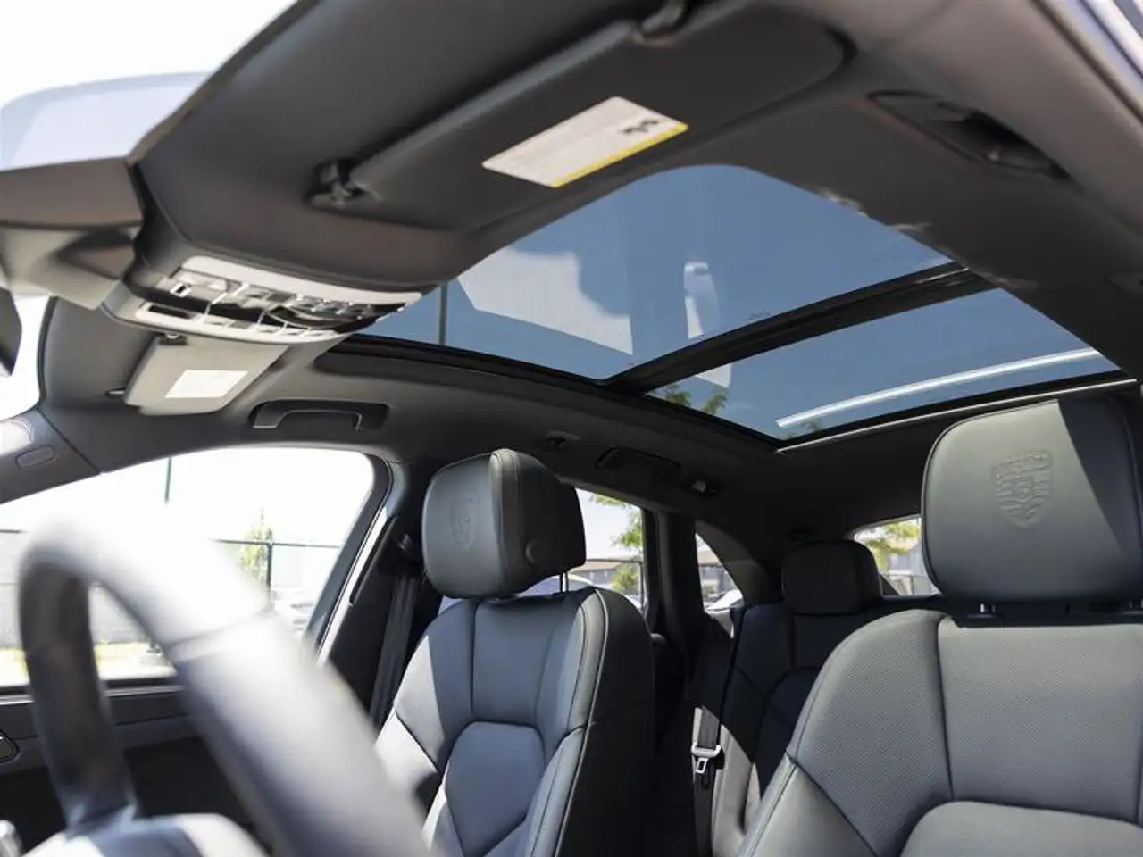 Porsche Macan снимка Porsche Macan