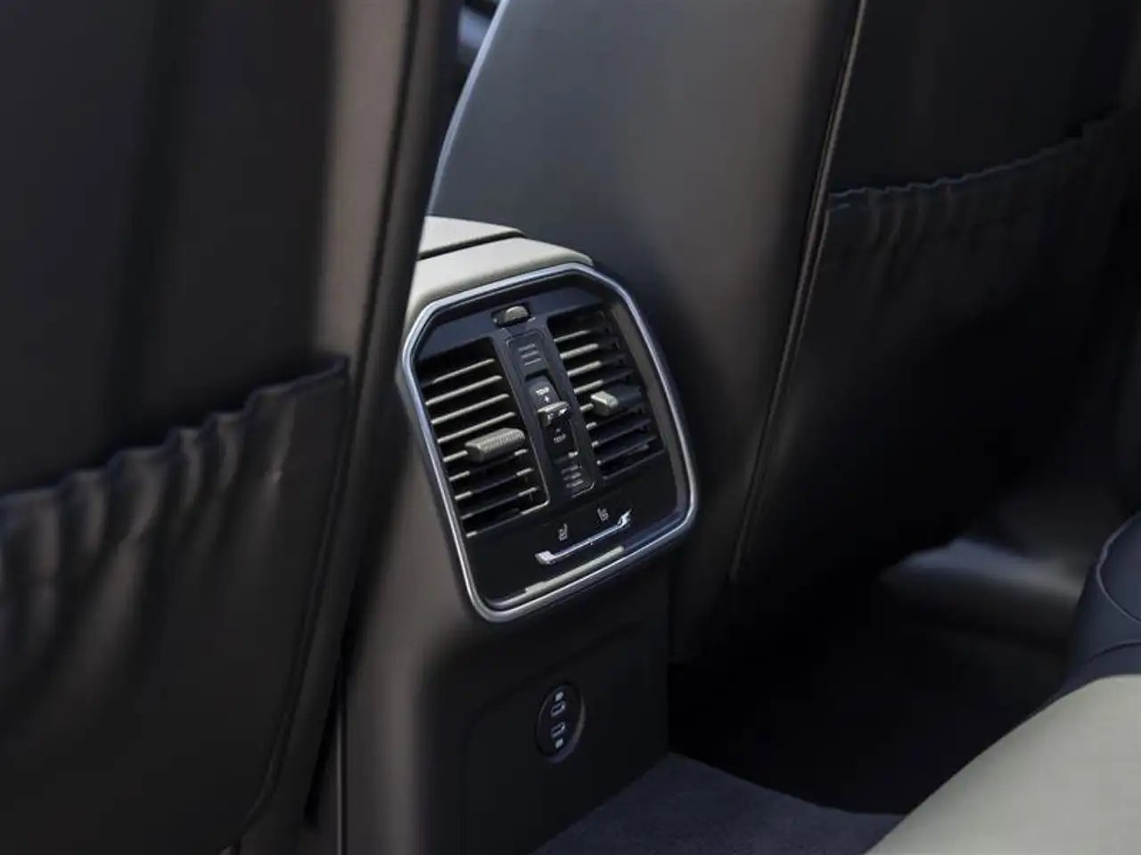 Porsche Macan снимка Porsche Macan
