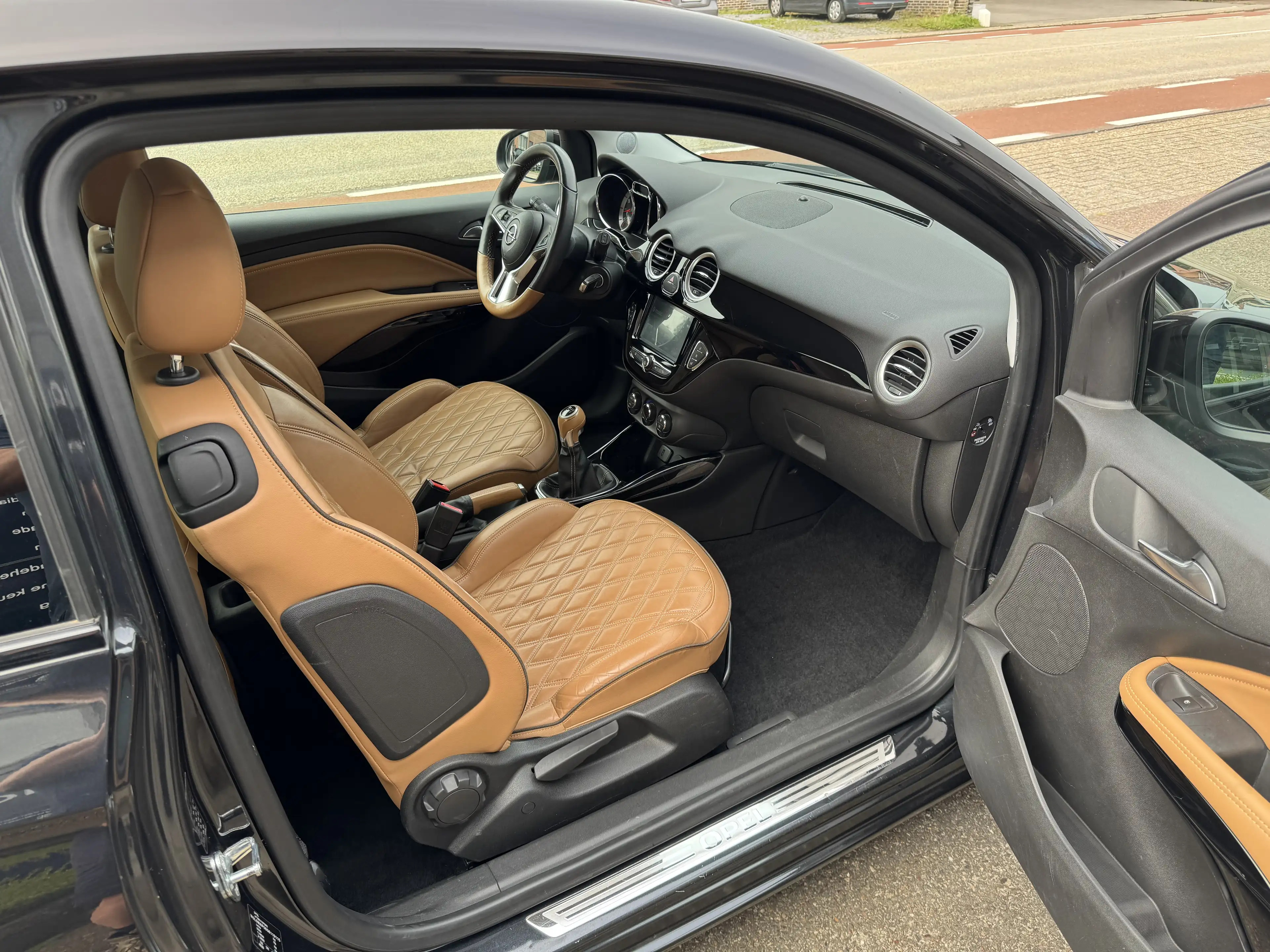 Opel Adam Unlimited 1.2 benzine + Leder + Vele opties — photo 13