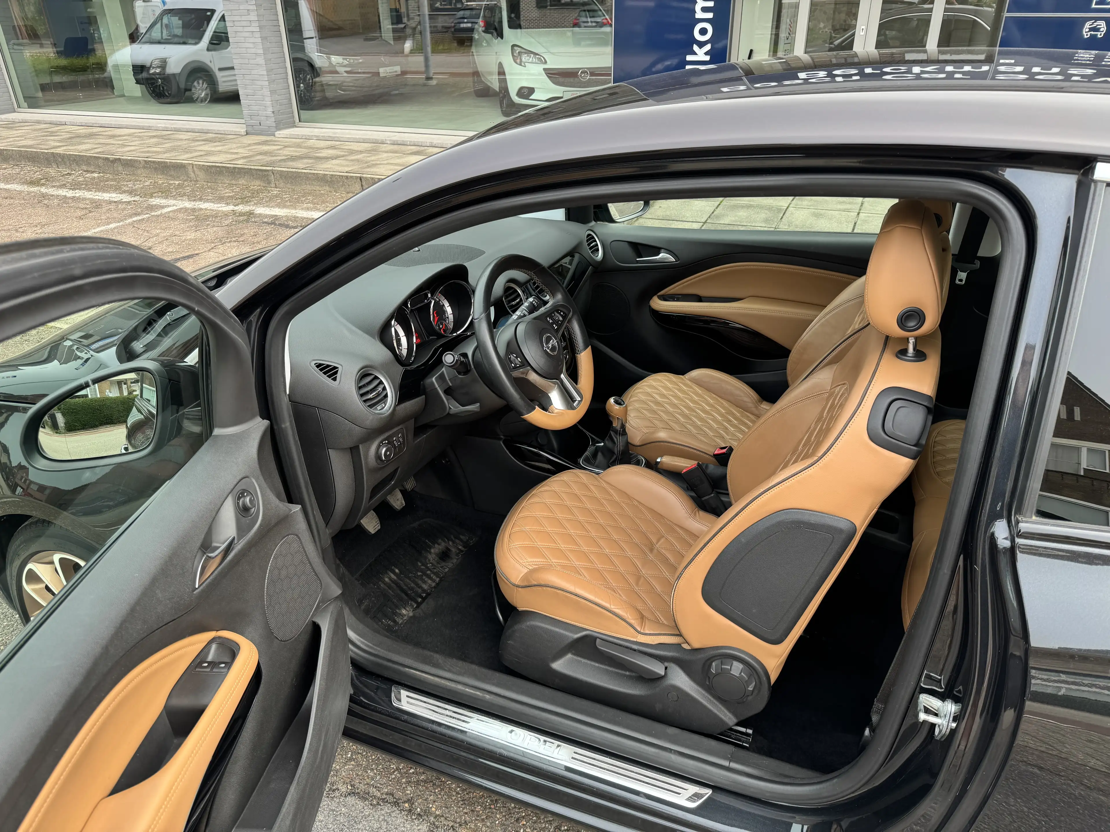 Opel Adam Unlimited 1.2 benzine + Leder + Vele opties — photo 6