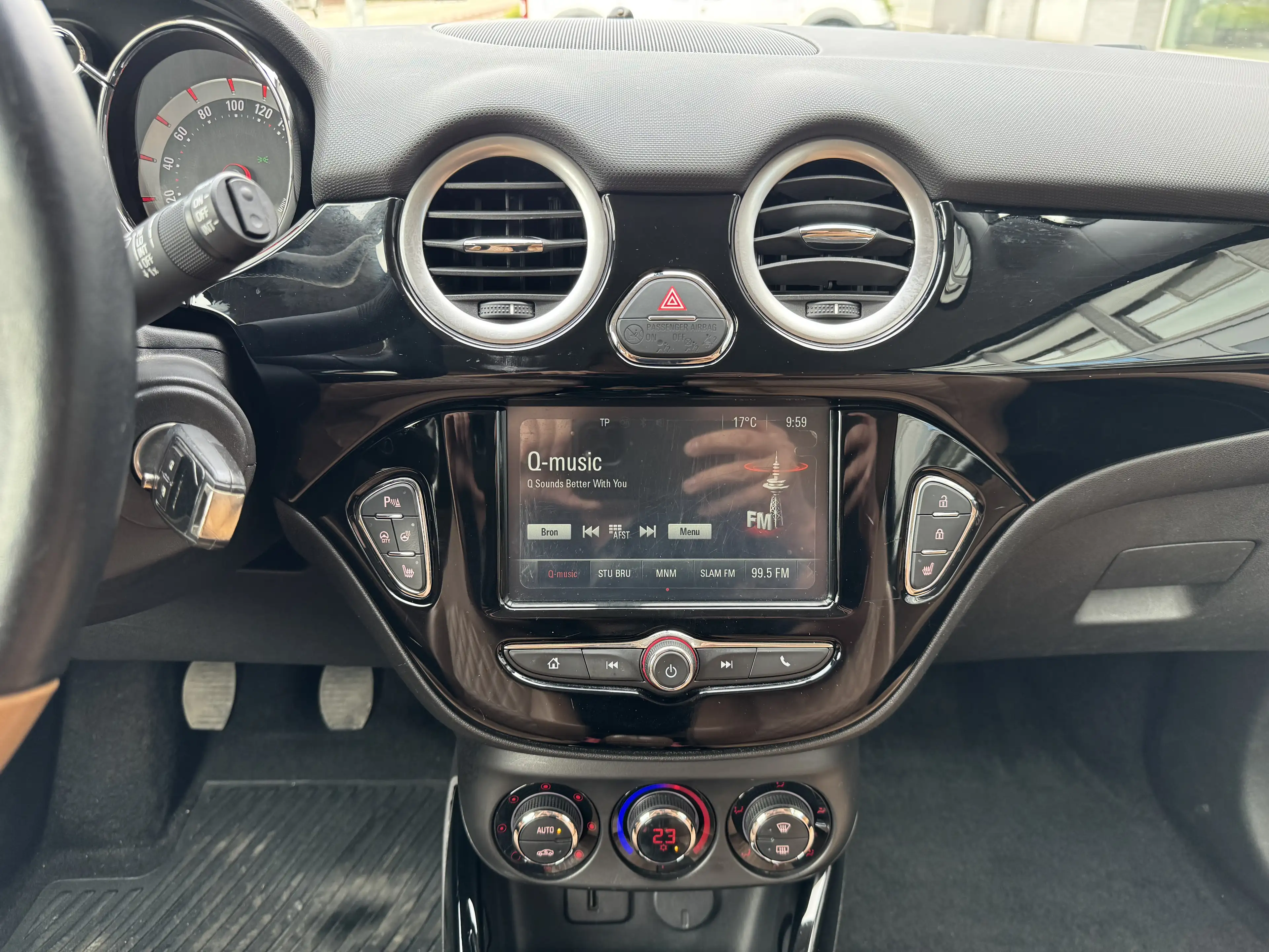 Opel Adam Unlimited 1.2 benzine + Leder + Vele opties — photo 11