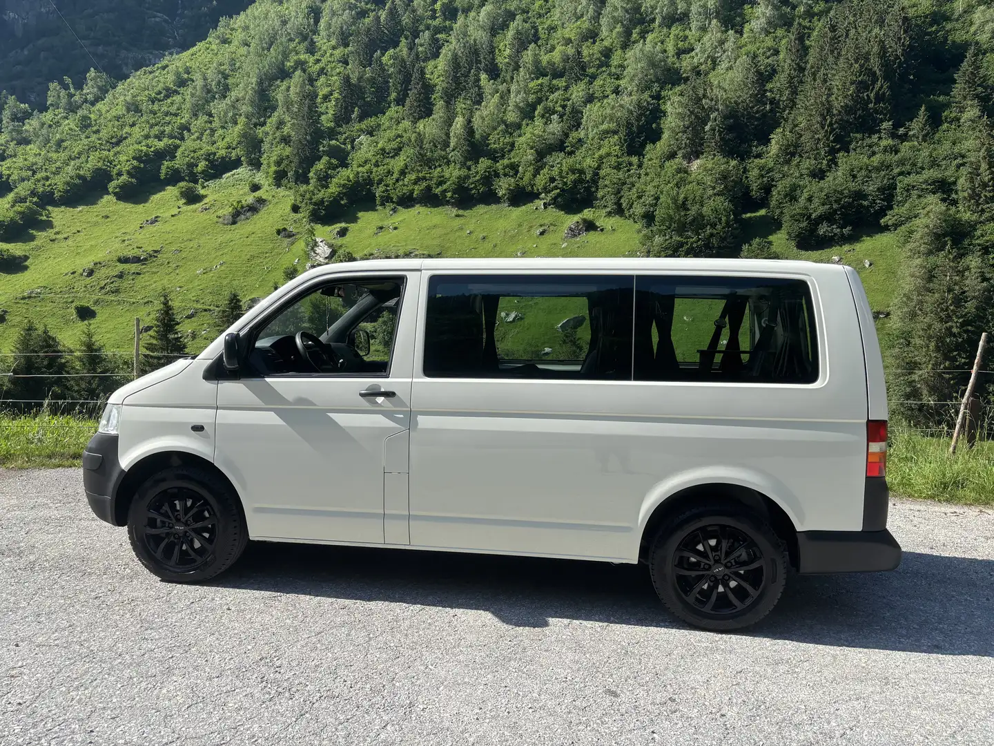 Volkswagen T5 Caravelle 2,5 TDI 4motion - 2