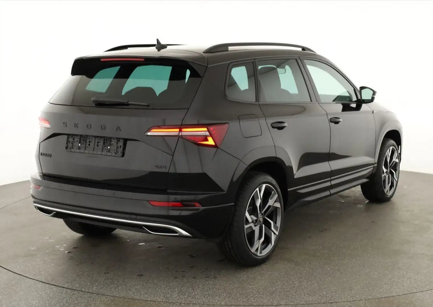 Skoda Karoq Sportline 4x4 2.0 TSI DSG Sportline, AHK, Navi,... Schwarz - 2