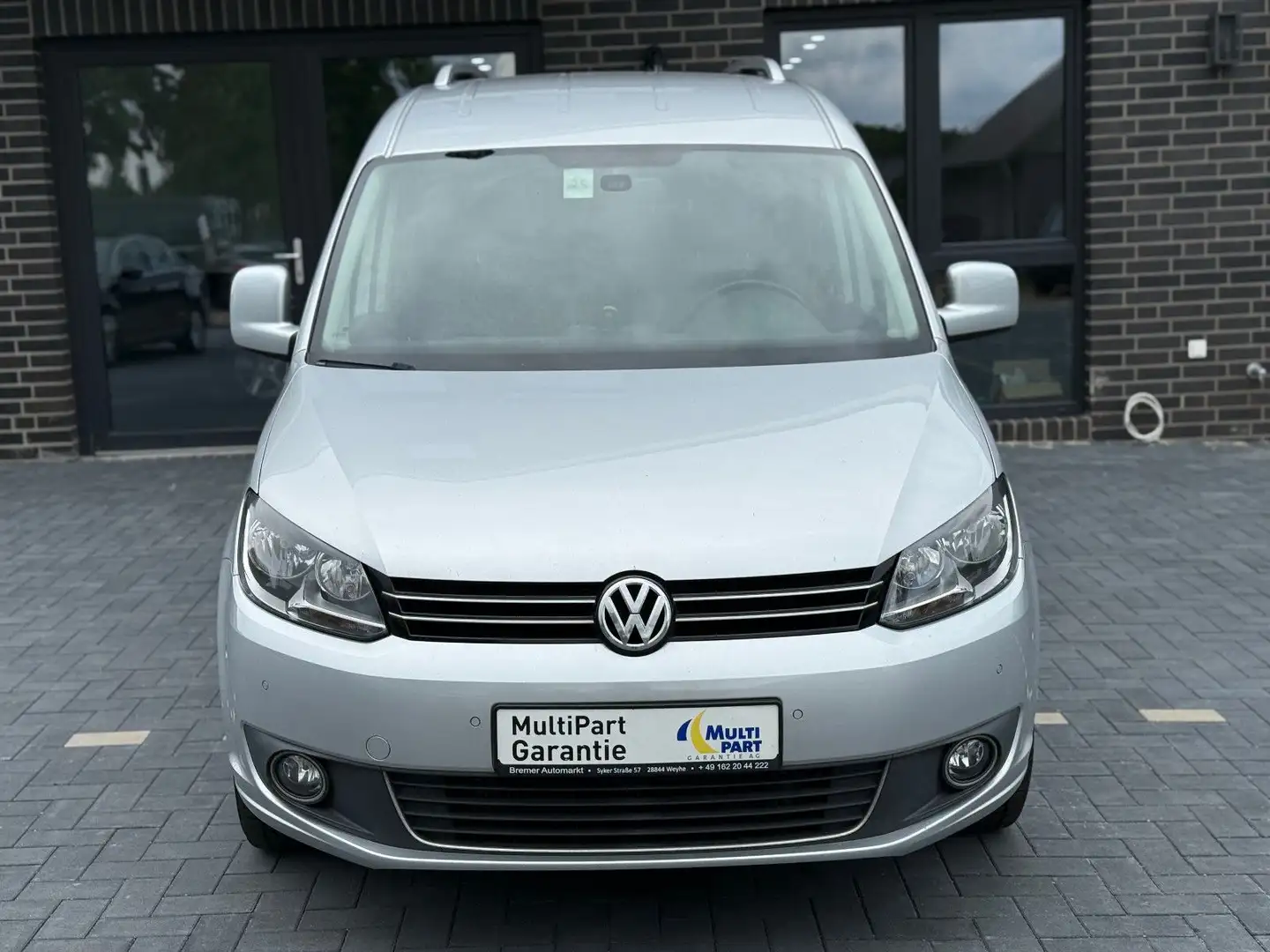 Volkswagen Caddy Maxi Cup EcoFuel*7Sitzer*Navi*PDC*SHZ*AC* Plateado - 2