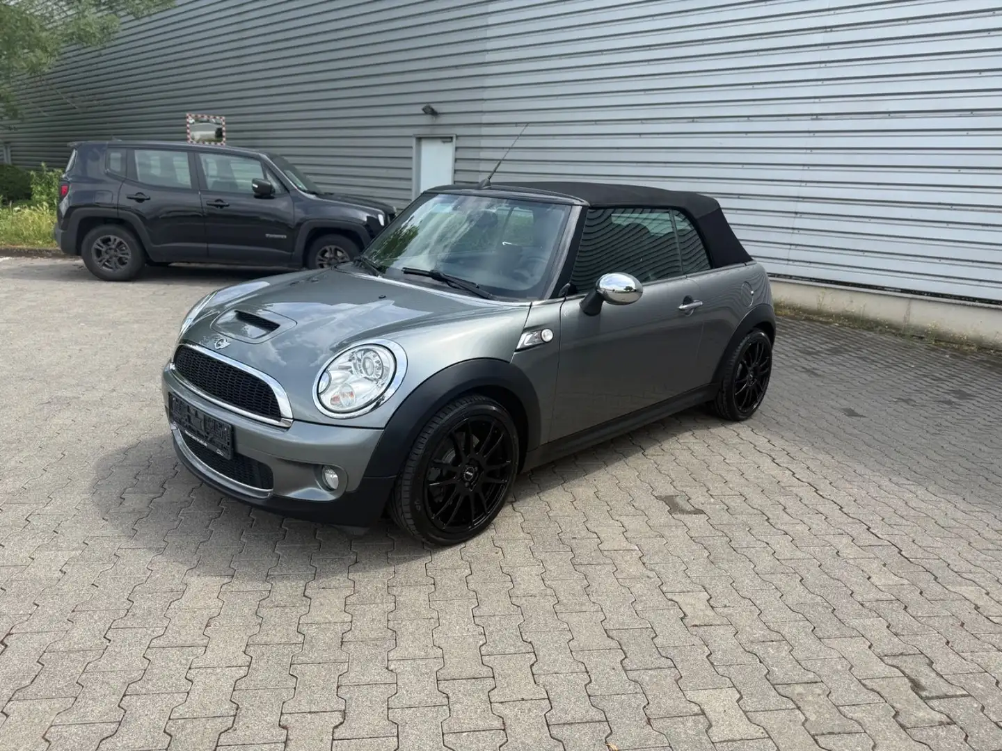 MINI Cooper S Cabrio Cooper S Grijs - 1