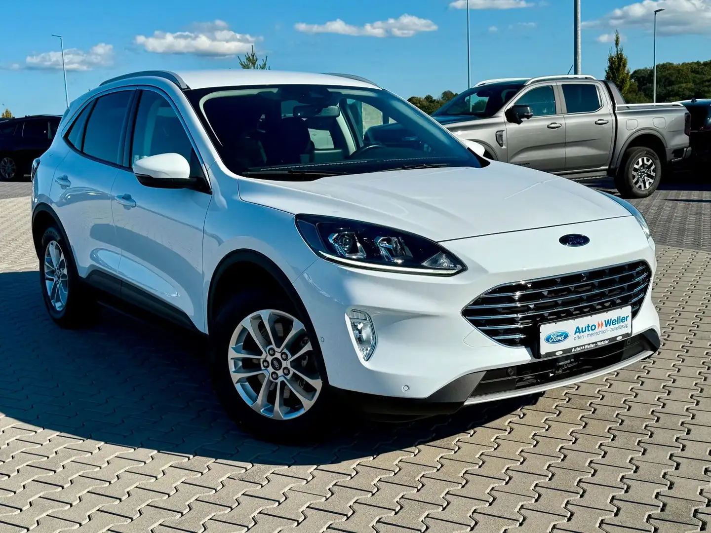 Ford Kuga Plug-In Hybrid Titanium AHK ACC 1.Hand ! Weiß - 2