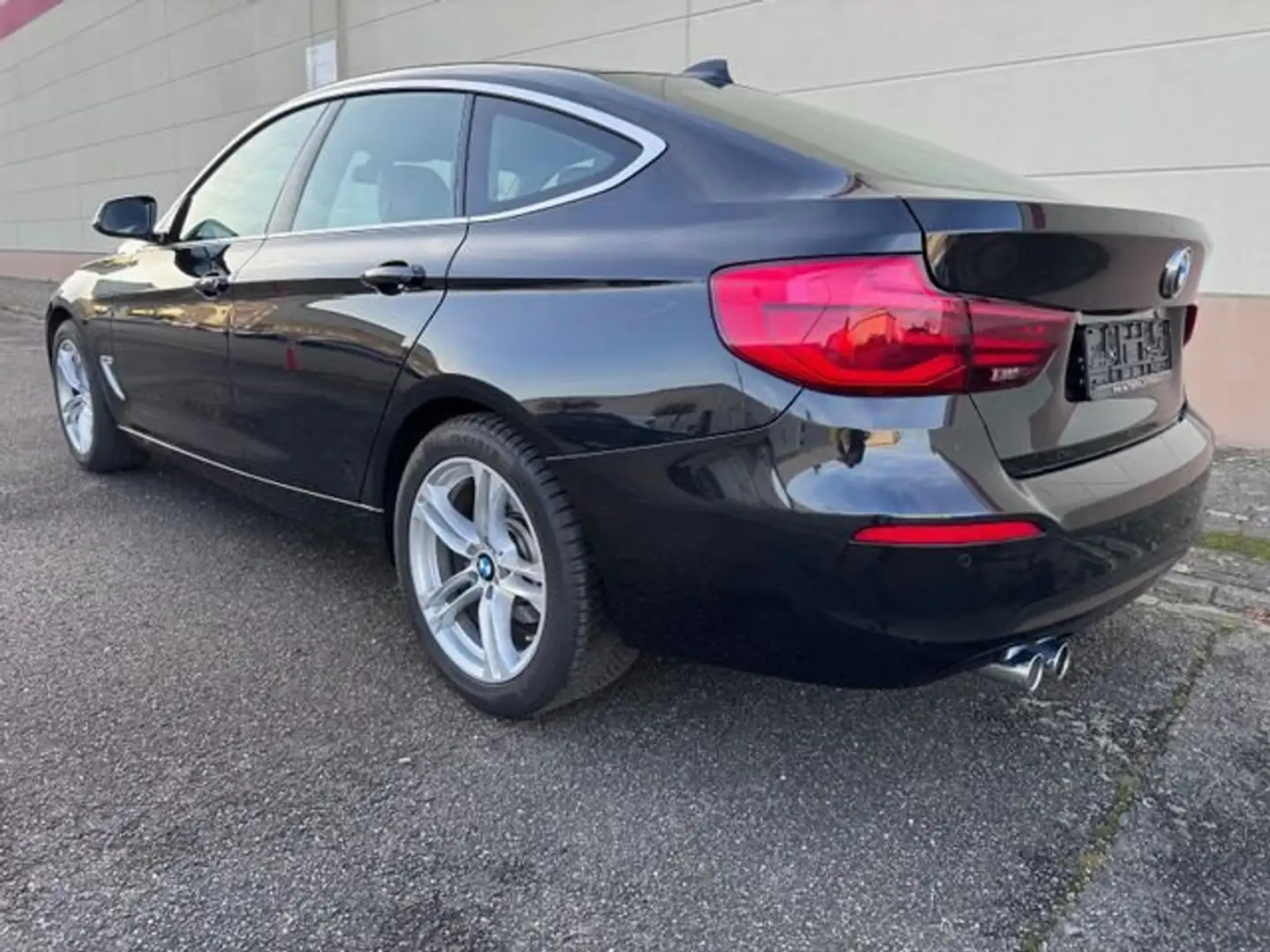 BMW 330 330 i Advantage - LED+LEDER+SPOSI+AHK Noir - 2
