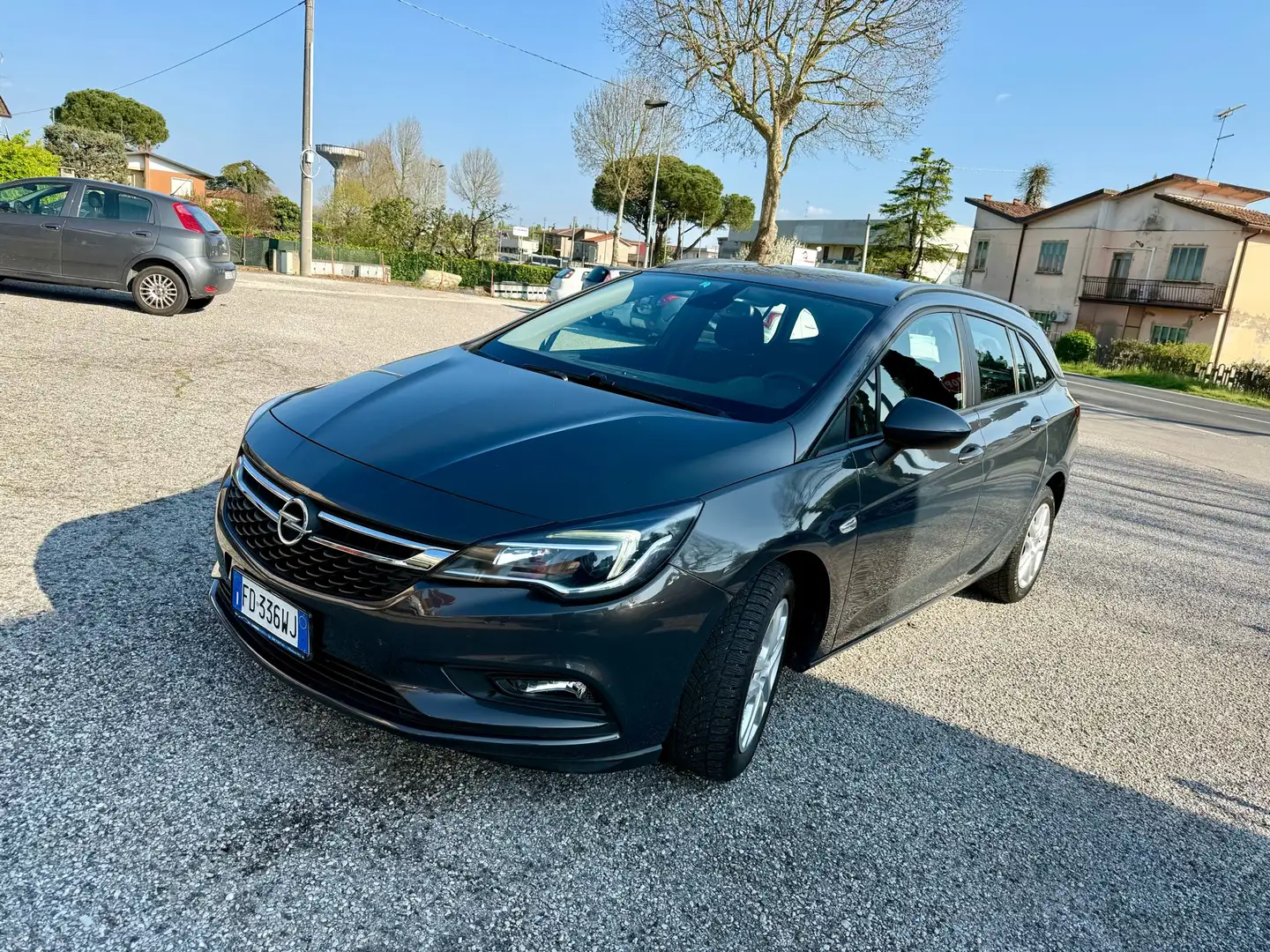 Opel Astra Sports Tourer 1.6 cdti Elective s Ok NEOPATENTATI Gris - 2