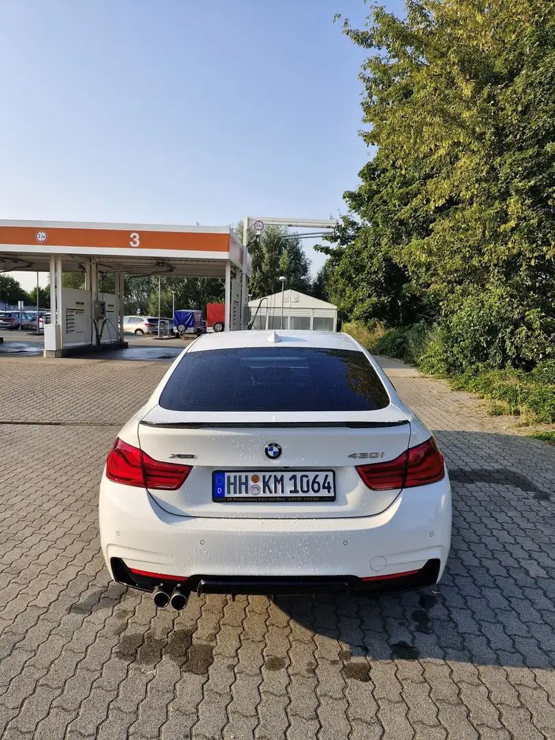 BMW 430 430 i xDrive M Sport Bílá - 1