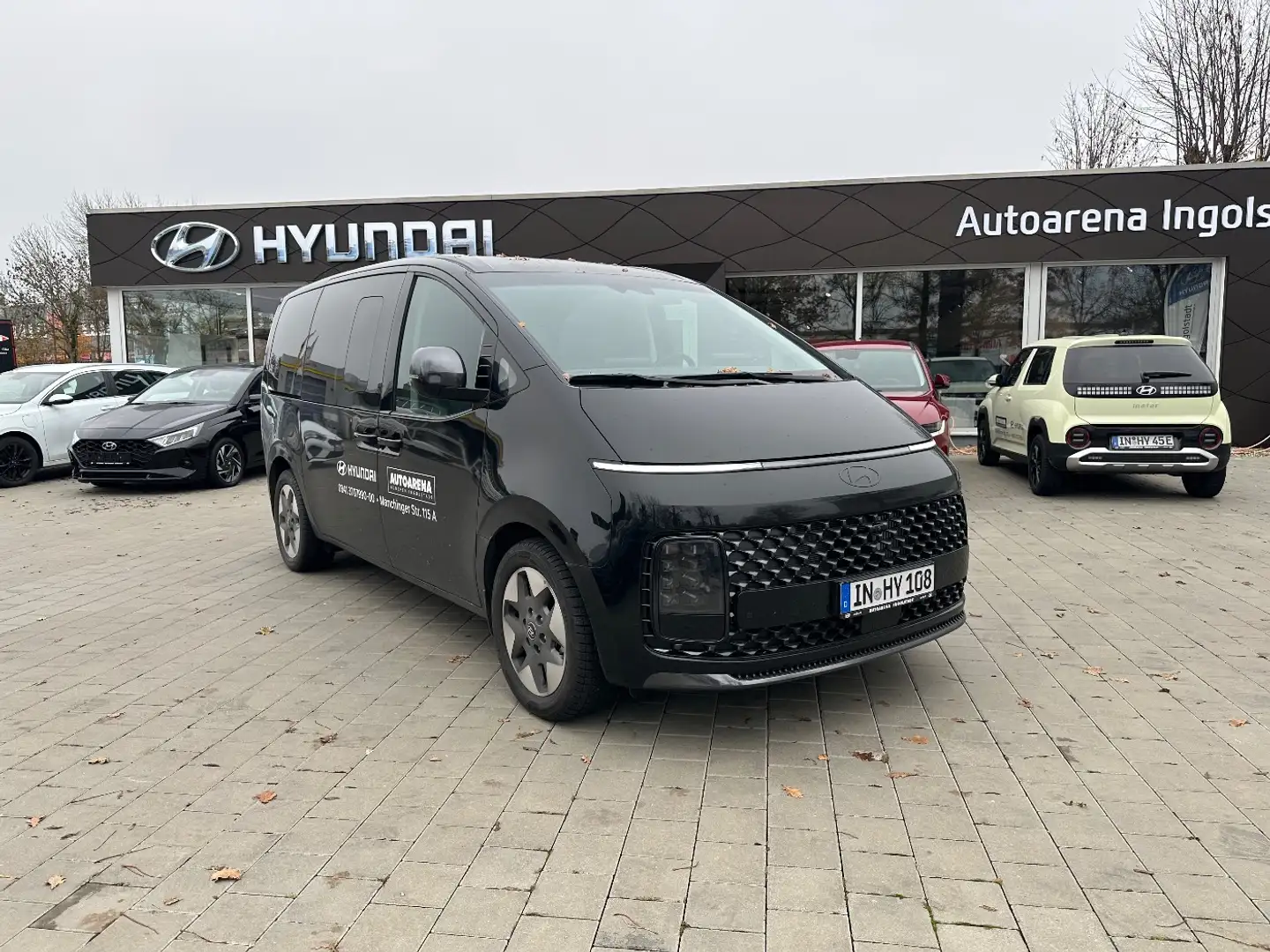 Hyundai STARIA 1.6 T-GDI 2WD Signature 2xKlima 360 ACC Schwarz - 2