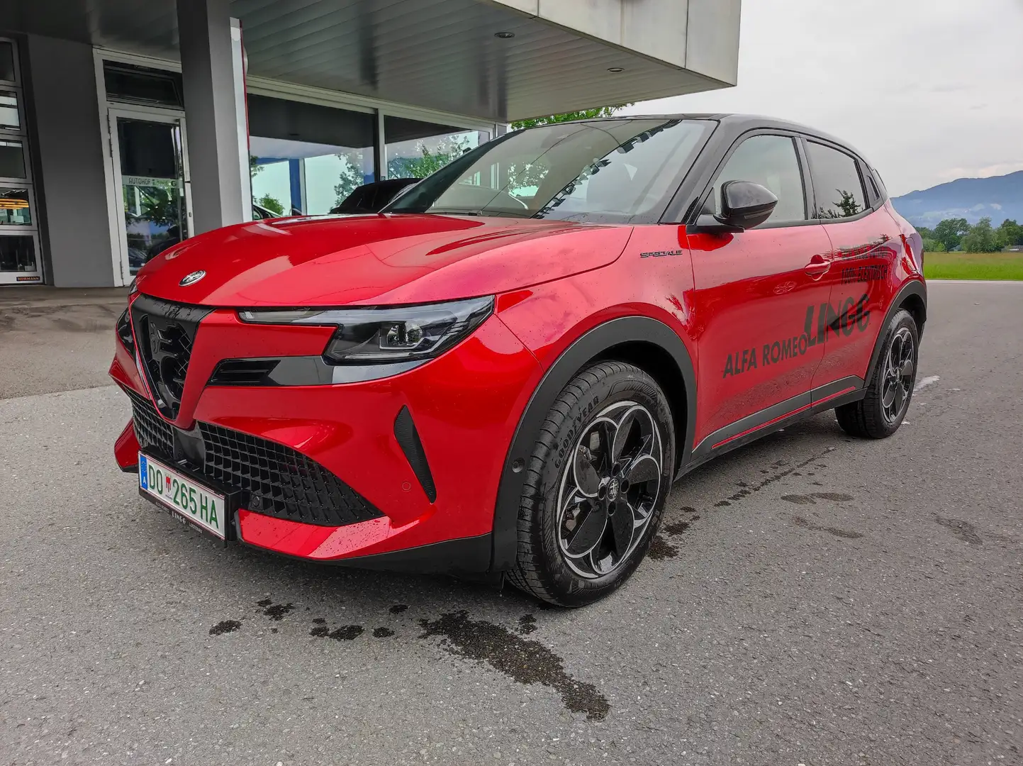 Alfa Romeo Junior Elettrica Speciale Batterie 54kWh Rot - 1