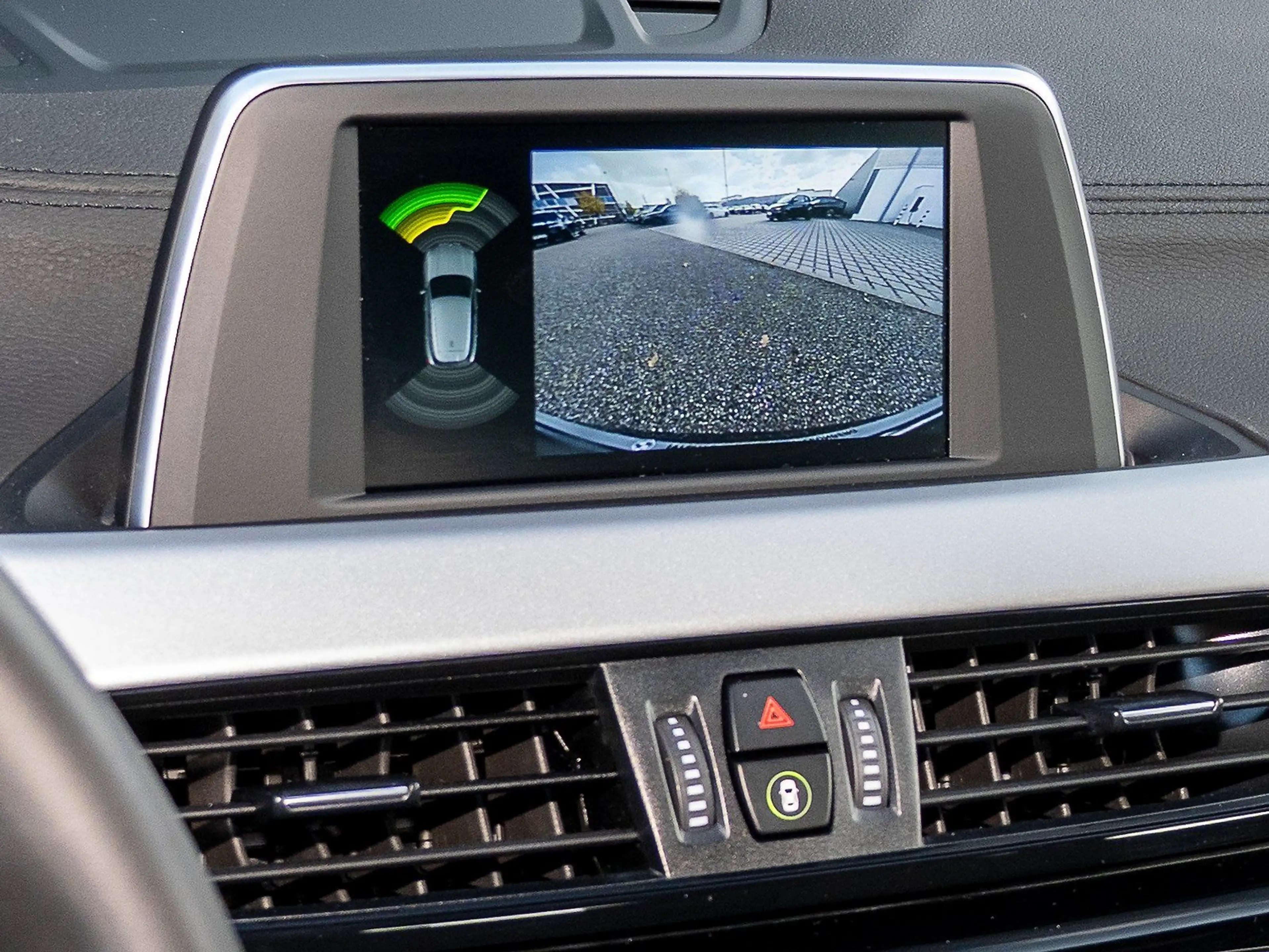 BMW X2 sDrive20d Advantage LED Cam Tempomat SH PDC — photo 7