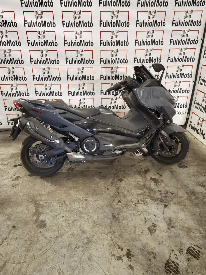 Yamaha Tmax 560