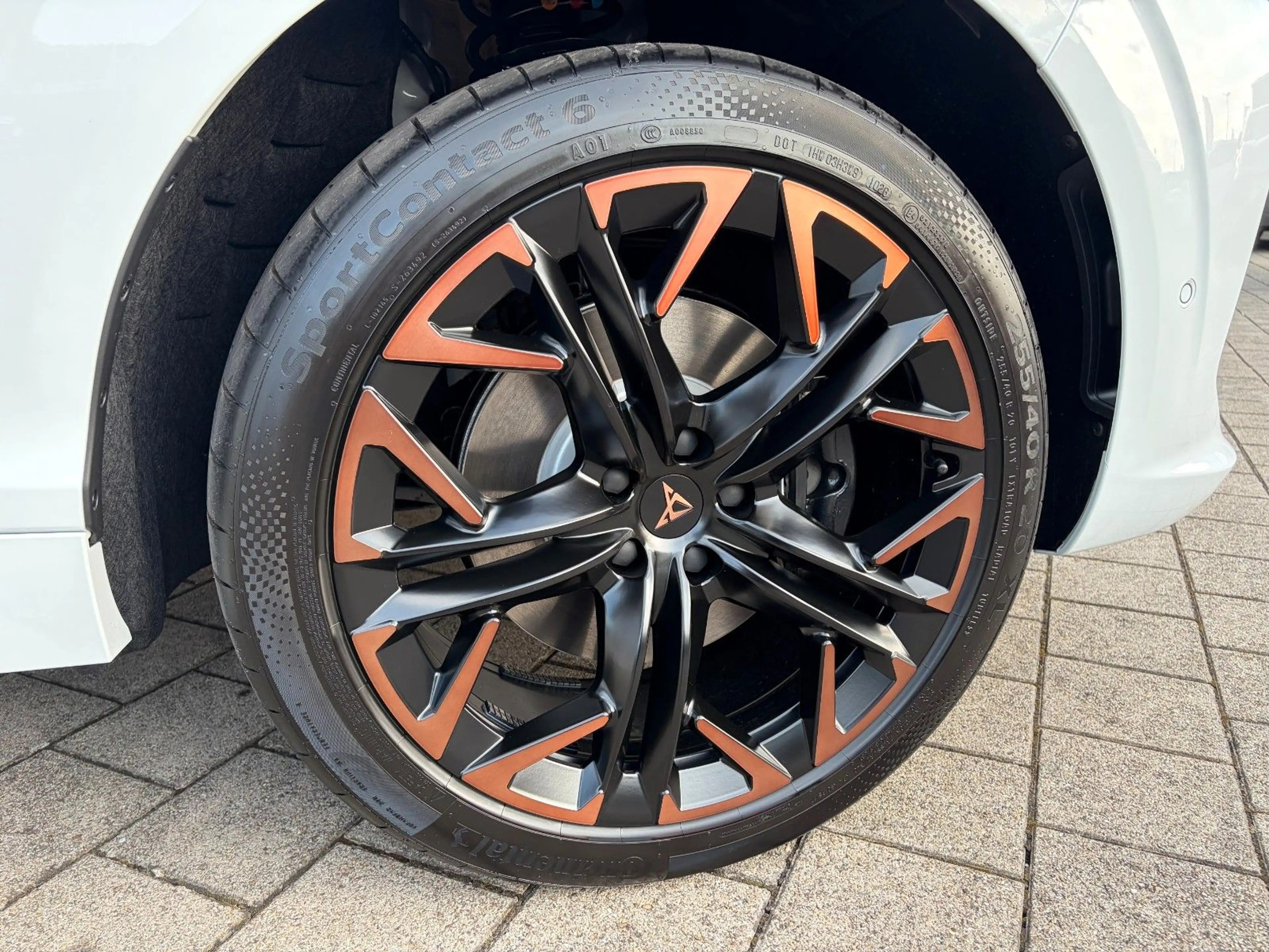 CUPRA Terramar VZ 2.0 TSI DSG 4Drive 5J GAR *AKTION* — photo 4