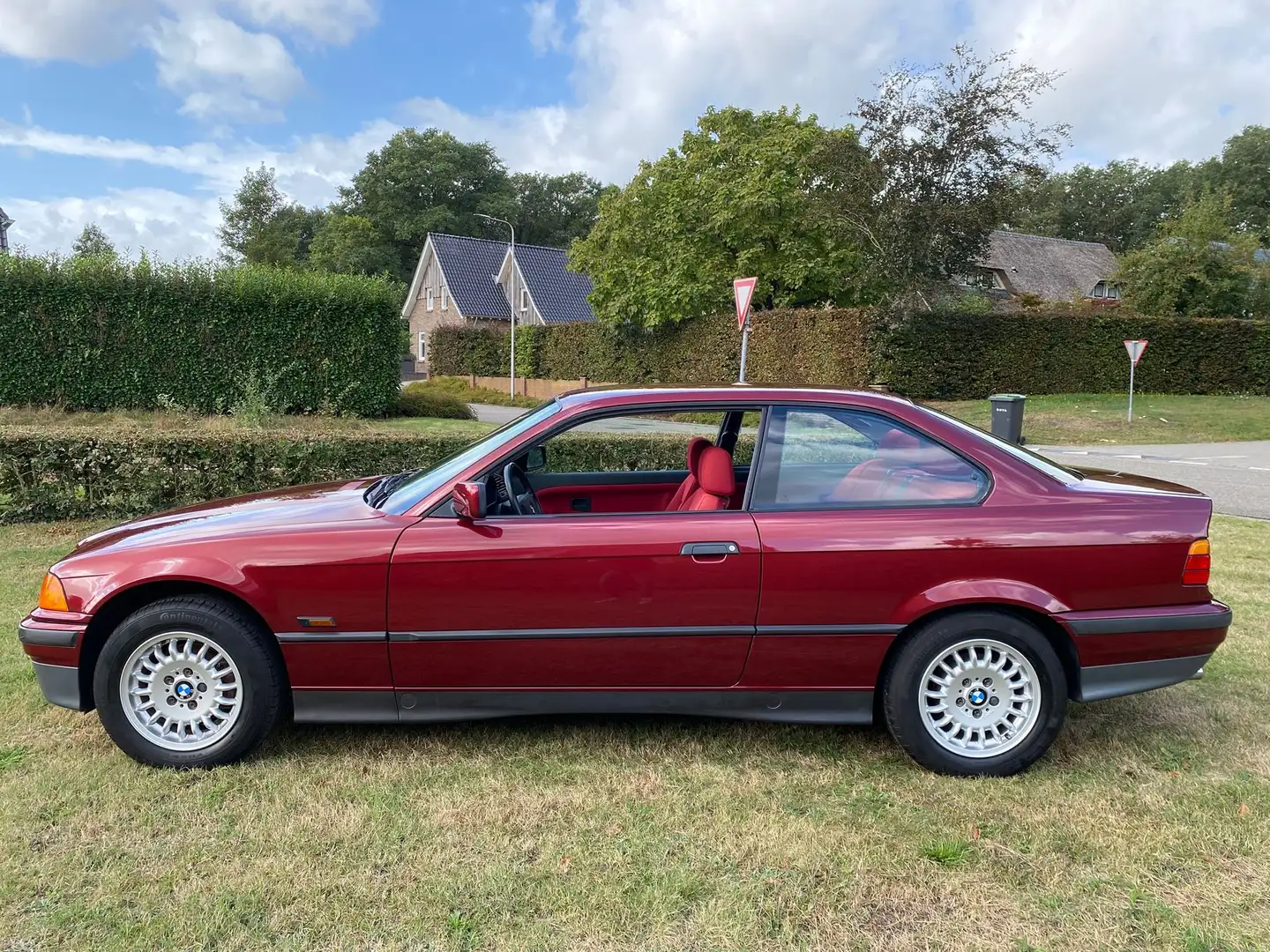 BMW 316 E36 3-Serie 316i Executive Rood - 2