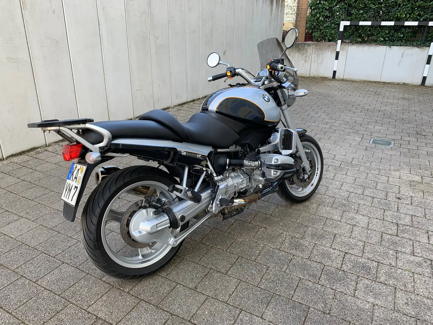 BMW R 1100 R Stříbrná - 2