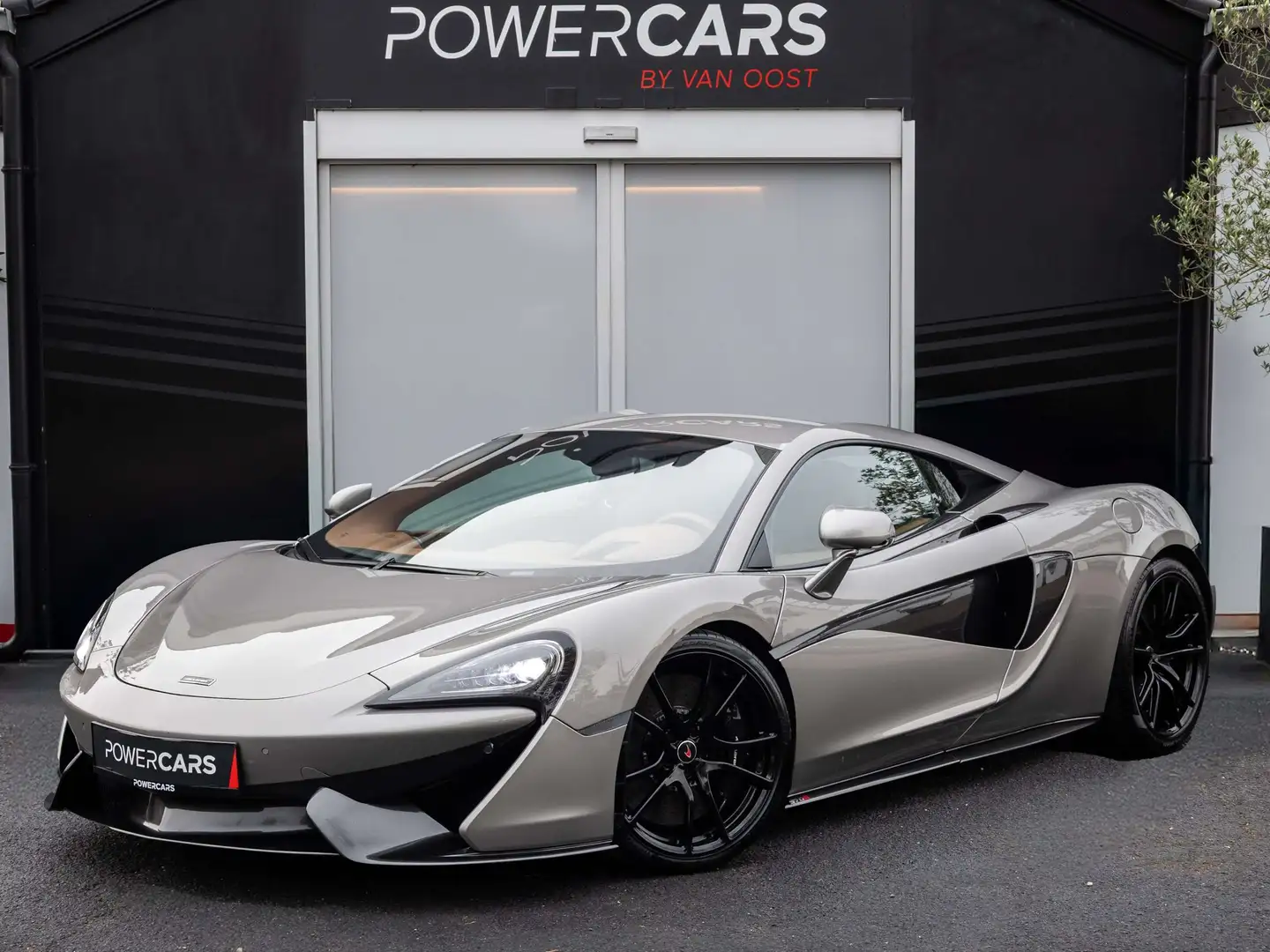 McLaren 570S Coupe 3.8 V8 Lift Carbon MonoCell Gris - 1