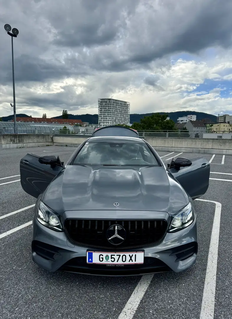 Mercedes-Benz E 300 Aut. Grau - 2
