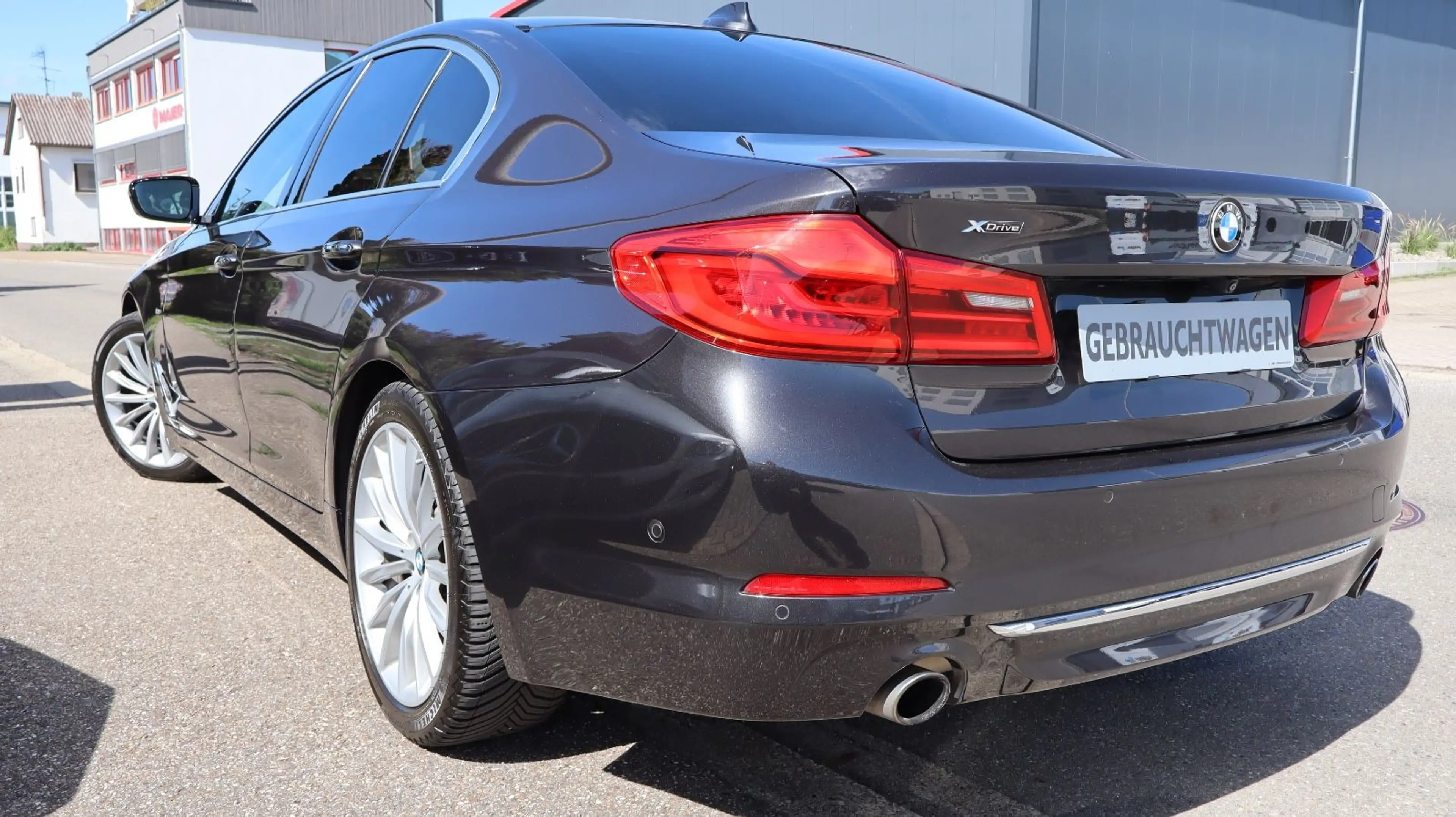 BMW 530 5 Limousine 530 i xDrive Luxury Line — photo 6