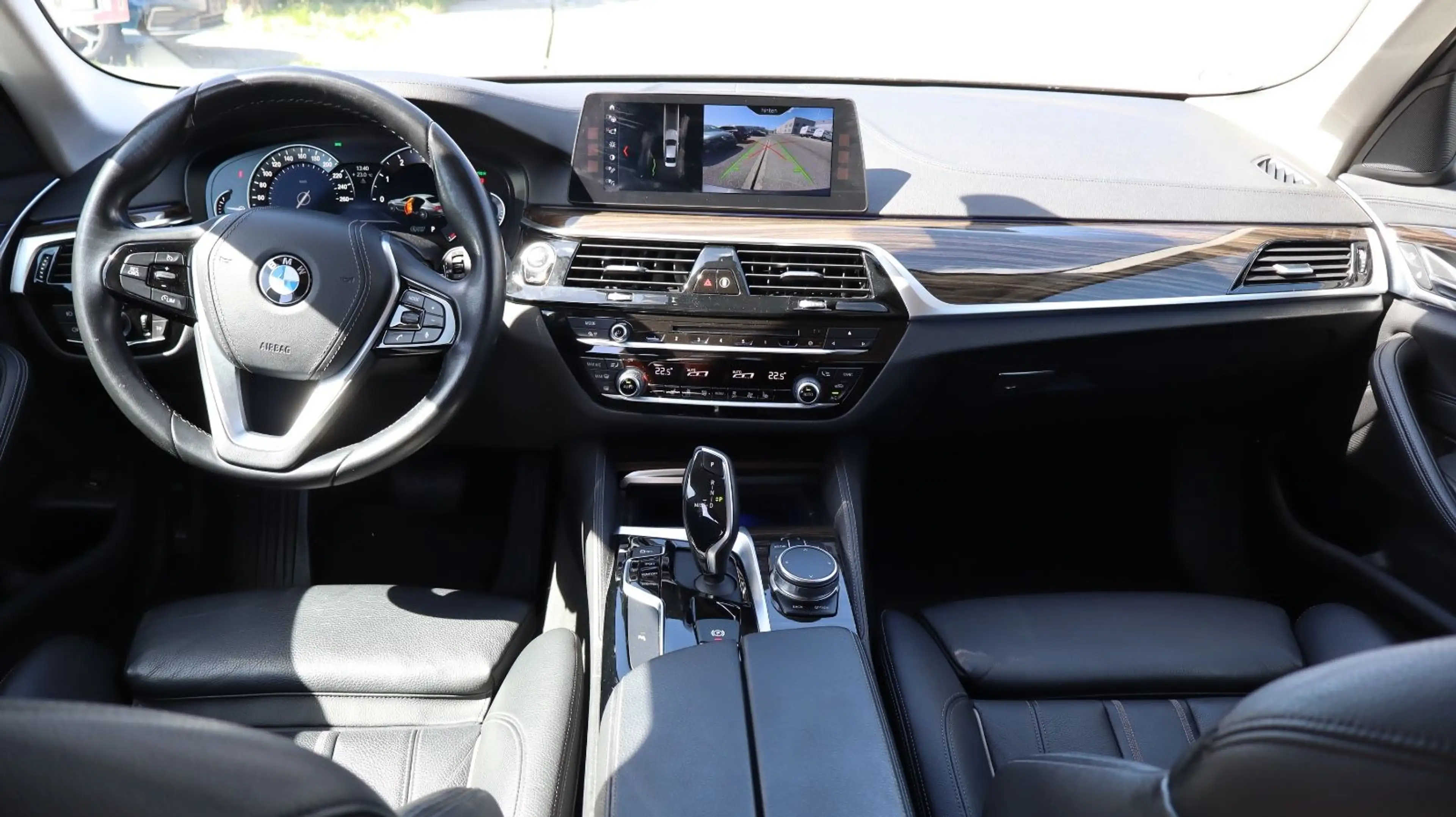 BMW 530 5 Limousine 530 i xDrive Luxury Line — photo 10