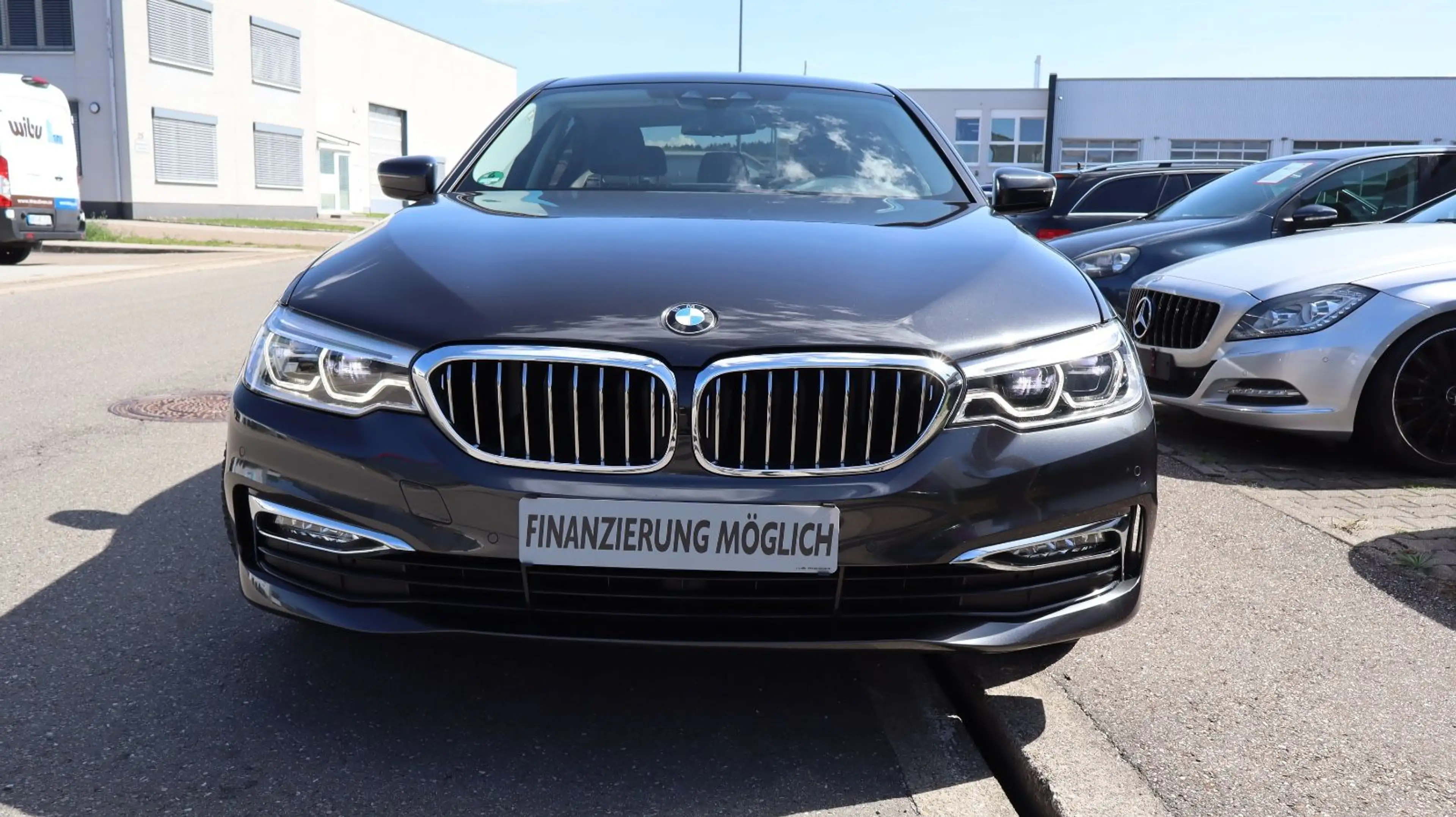 BMW 530 5 Limousine 530 i xDrive Luxury Line — photo 7