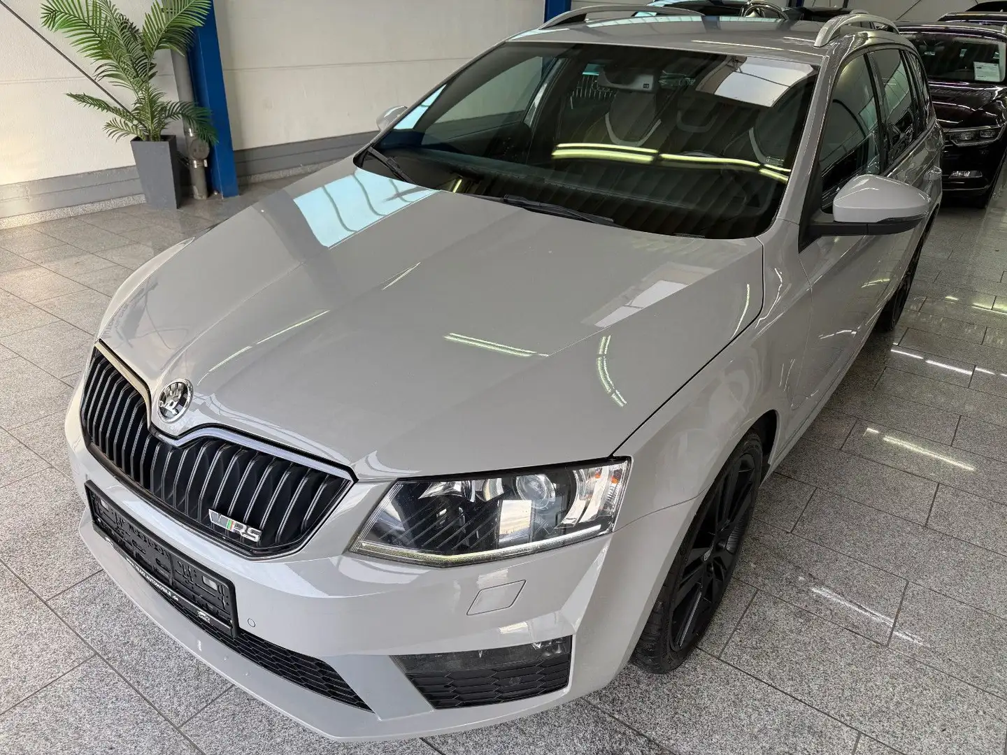 Skoda Octavia 2.0 TDI*RS*AUTOM*BI-XN*NAVI*TMP*CARP*LED Grau - 2