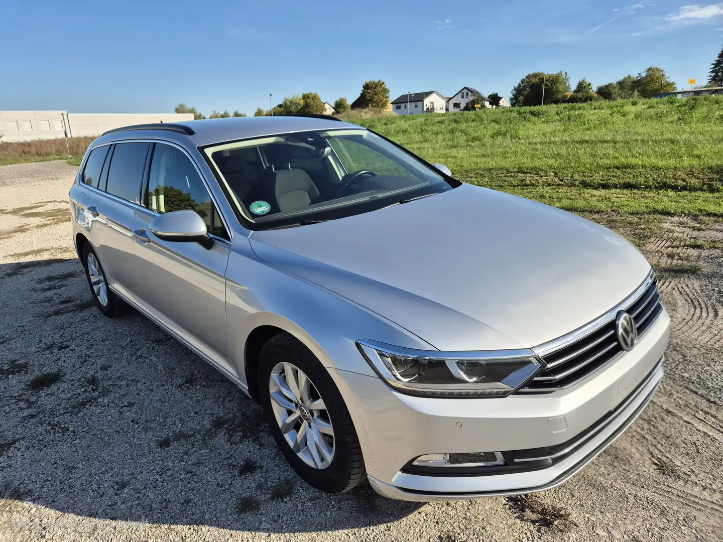 Volkswagen Passat Variant Passat Variant 2.0 TDI SCR DSG Comfortline Silber - 1