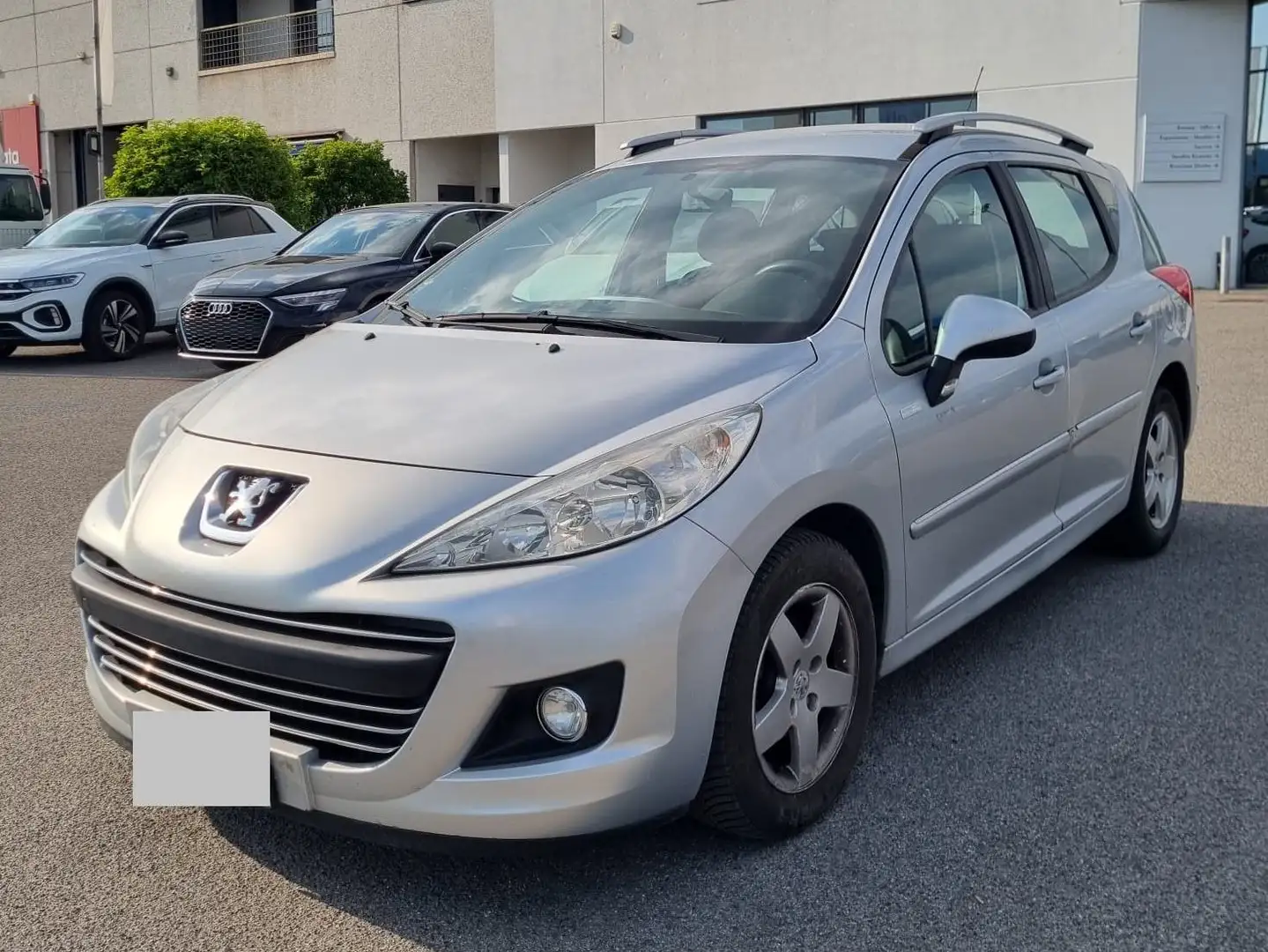Peugeot 207 207 SW 1.4 8v X-Line FL Plateado - 1