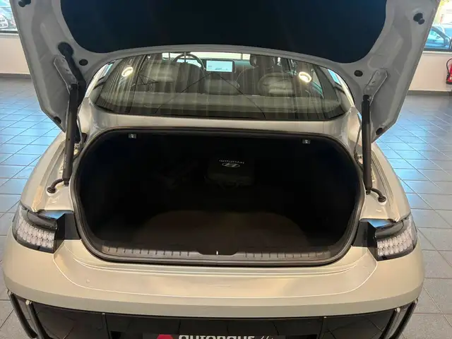 Hyundai IONIQ 6 view 6