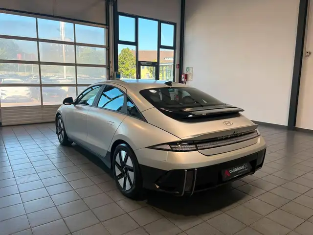 Hyundai IONIQ 6 view 4