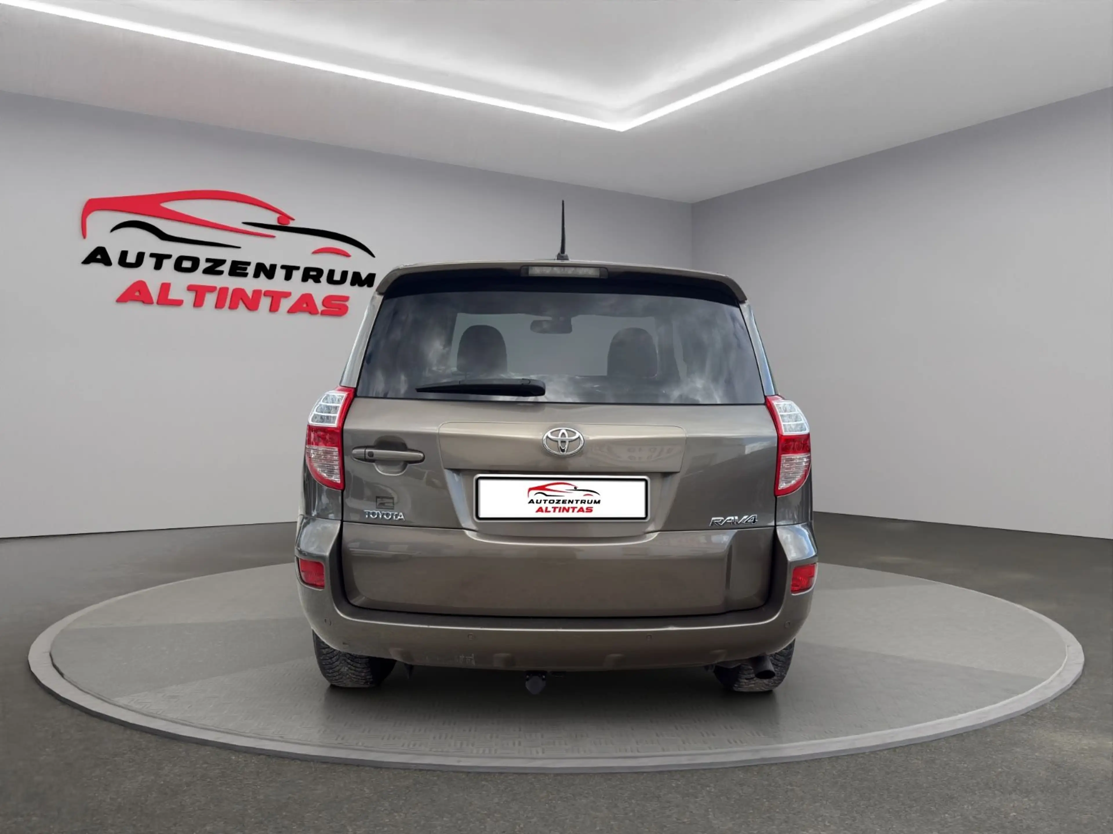 Toyota RAV 4 4x4 LIFE*AUTOM.*KLIMA*NAVI*RFK*AHK*TEMP.* — photo 6