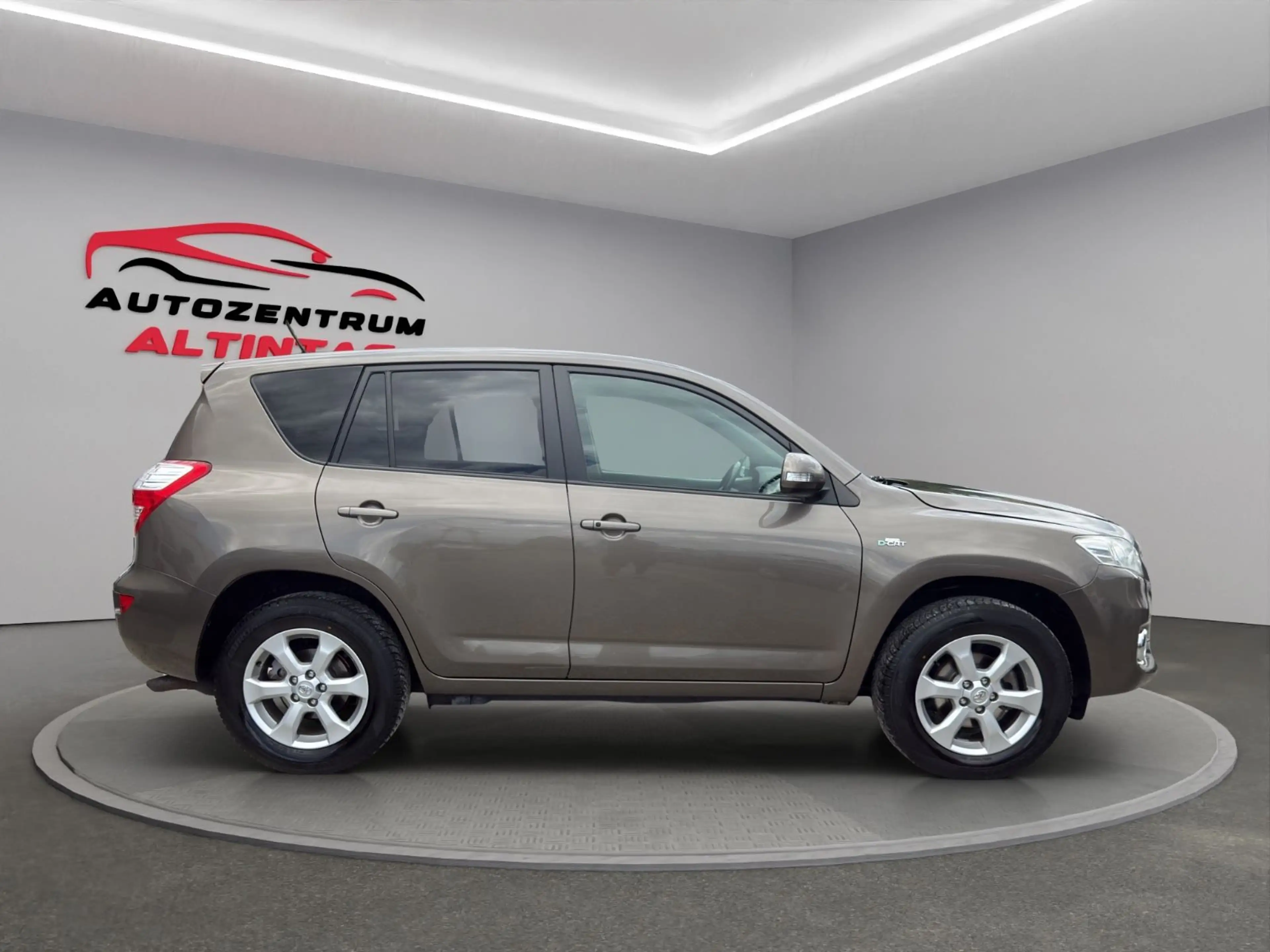 Toyota RAV 4 4x4 LIFE*AUTOM.*KLIMA*NAVI*RFK*AHK*TEMP.* — photo 8