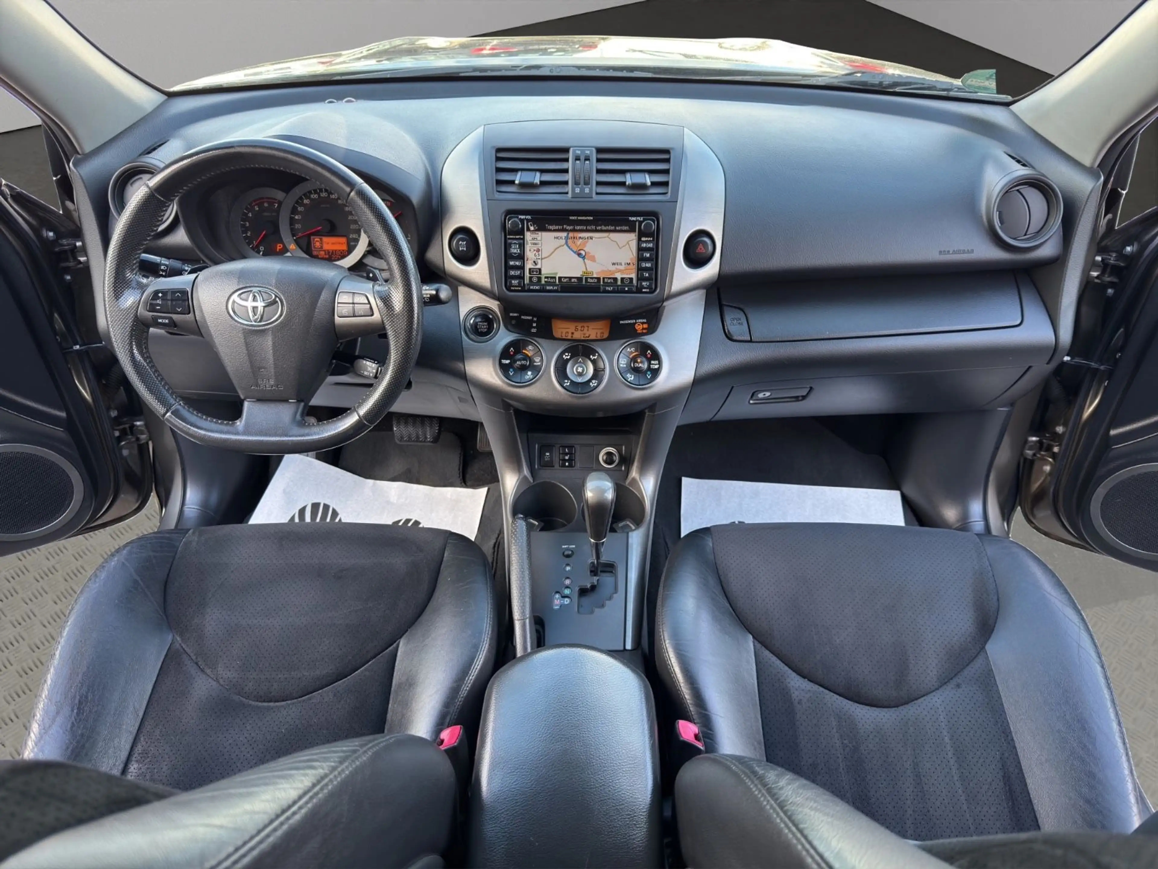 Toyota RAV 4 4x4 LIFE*AUTOM.*KLIMA*NAVI*RFK*AHK*TEMP.* — photo 13