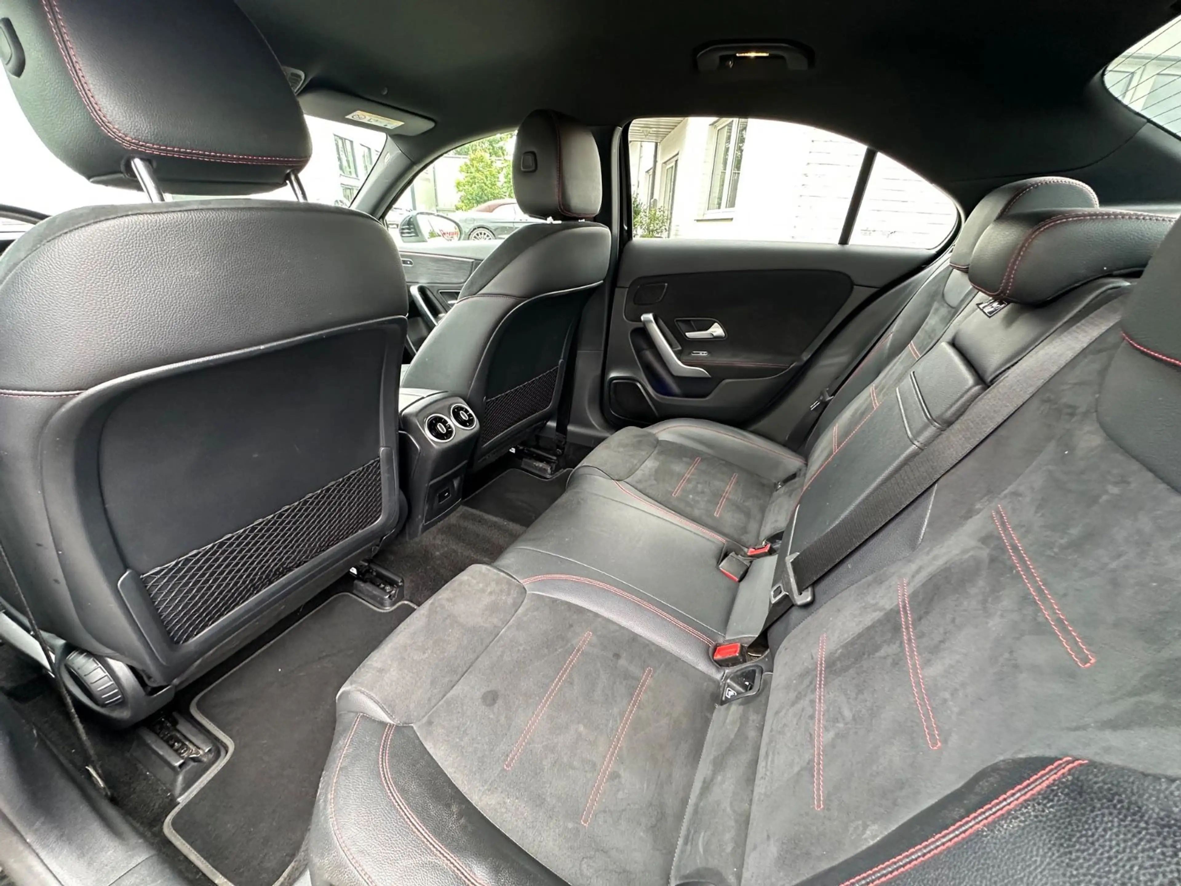 Mercedes-Benz A 250 e DCT AMG Line Distro+ KeylGo 360° Kam LED — photo 14