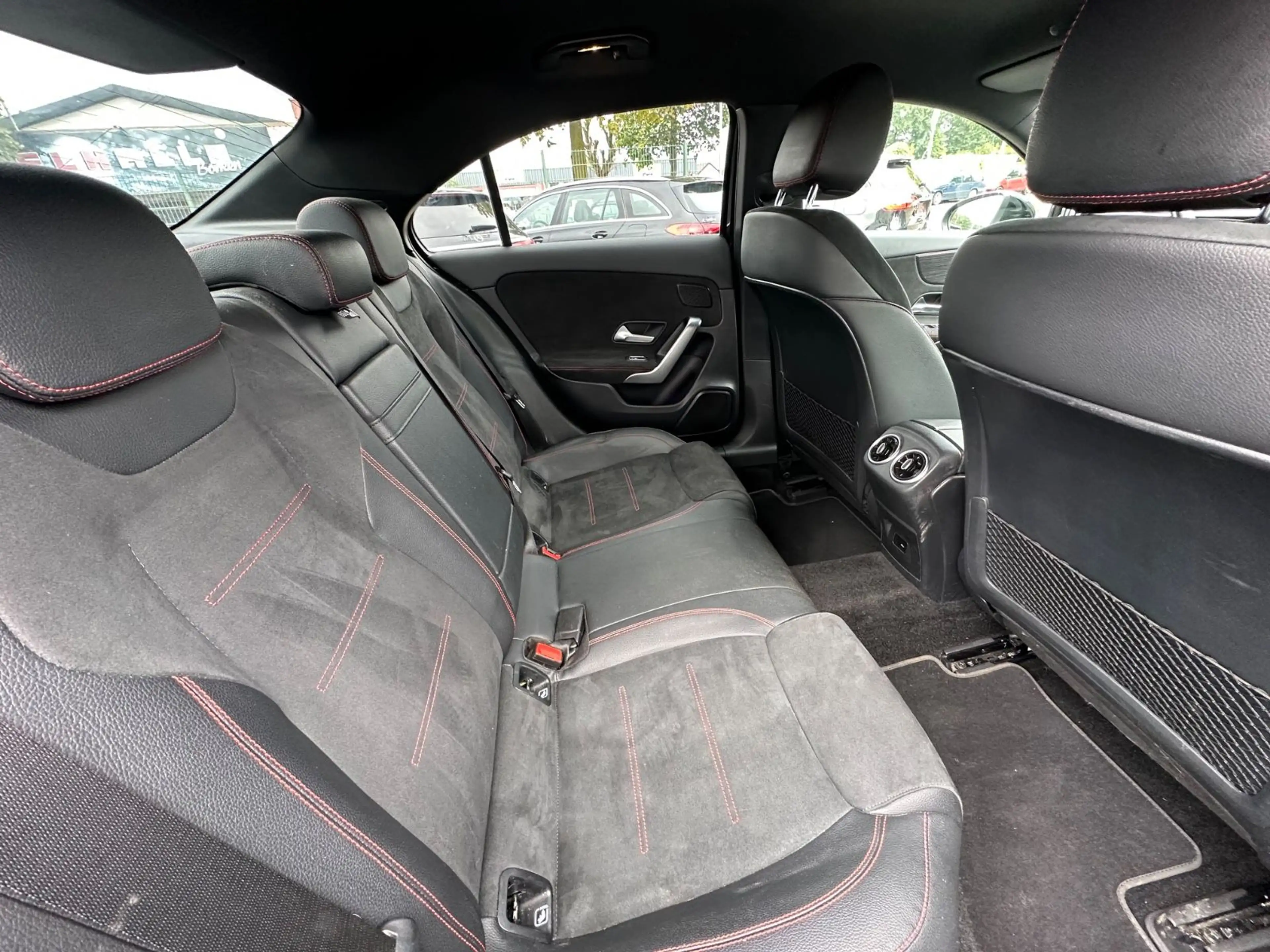 Mercedes-Benz A 250 e DCT AMG Line Distro+ KeylGo 360° Kam LED — photo 11