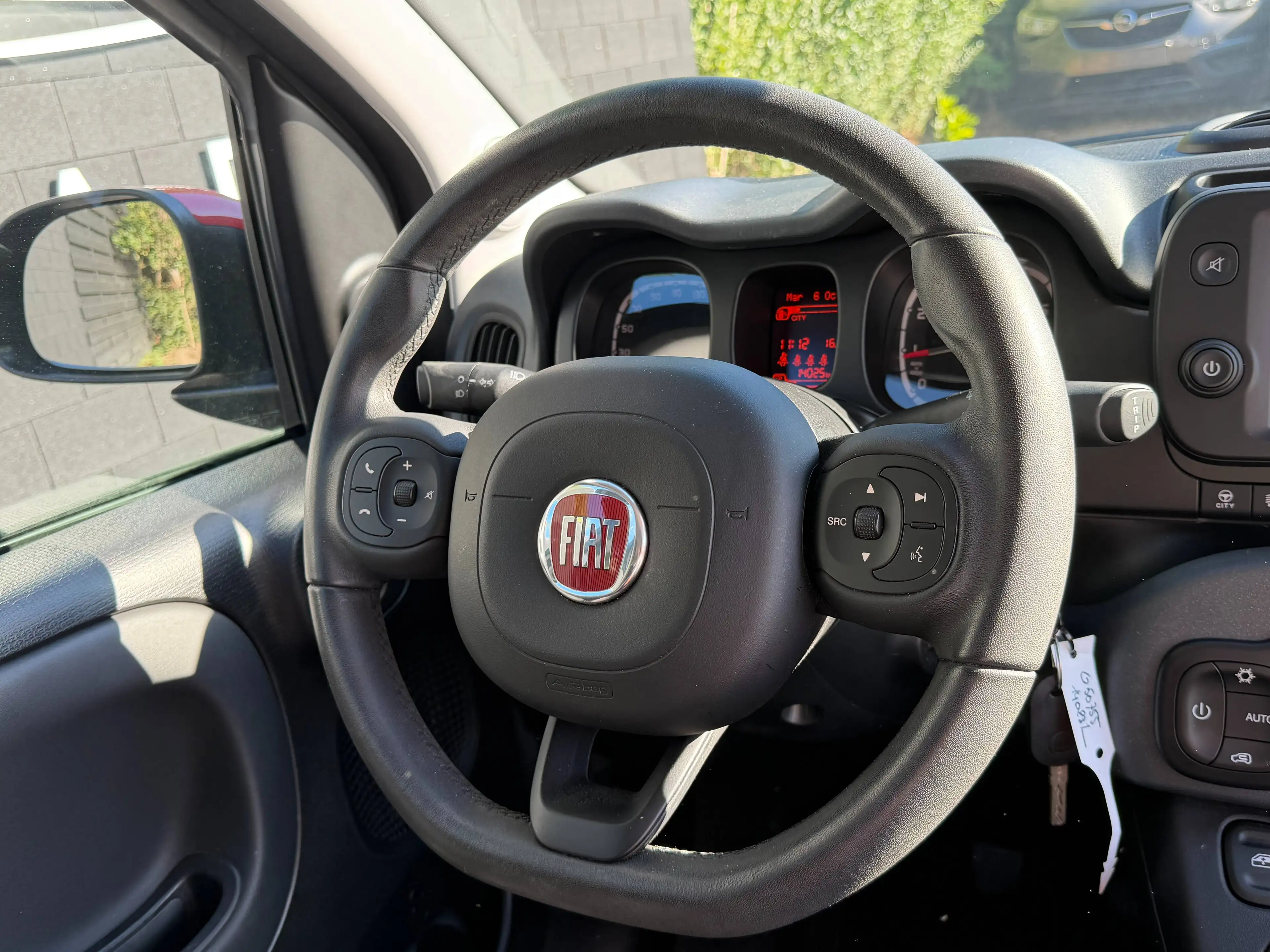 Fiat Panda Panda Cross 1.0i MHEV Red **14000 KM** — photo 10
