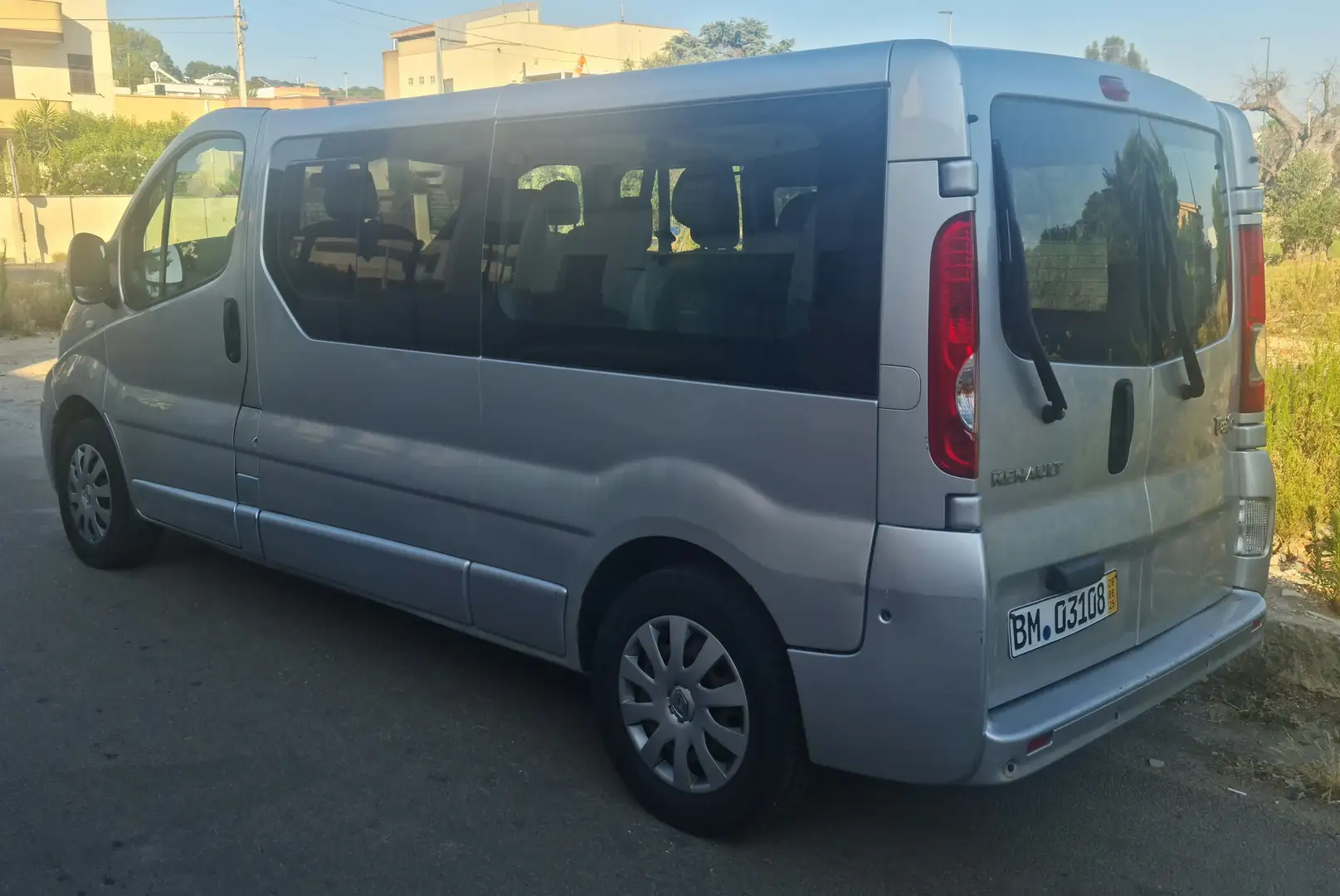 Renault Trafic passenger 9 posti lungo 175000km Argento - 2