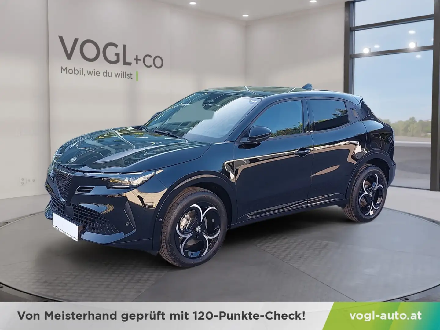 Alfa Romeo Junior Ibrida Ti Q4 145PS Hybrid eDCT6 Schwarz - 1