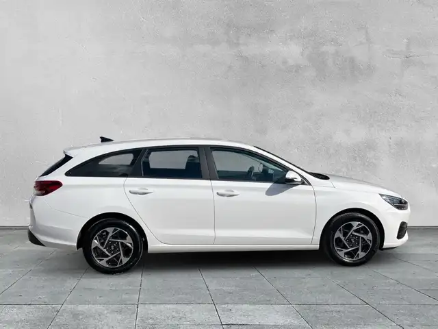 Hyundai i30 view 6