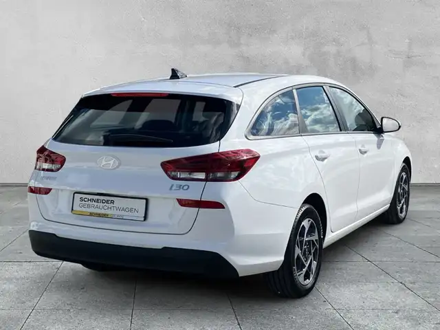 Hyundai i30 view 5