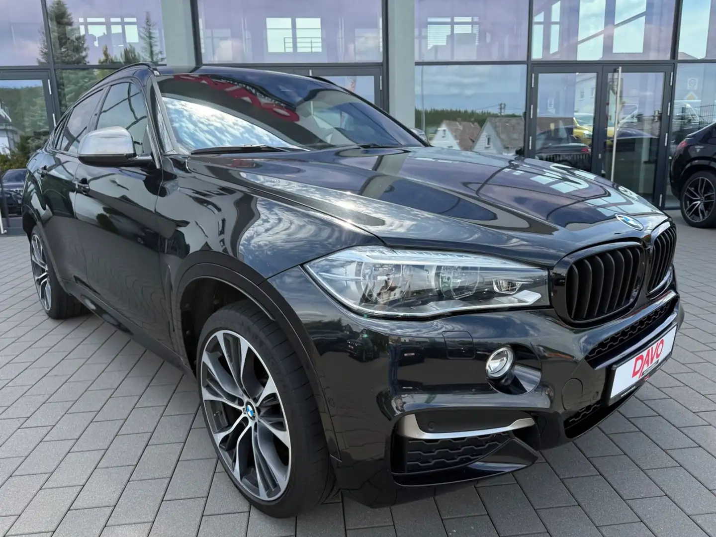 BMW X6 M d xDrive/HeadUp/Bang&Olufsen/Pano/CarPlay Černá - 2