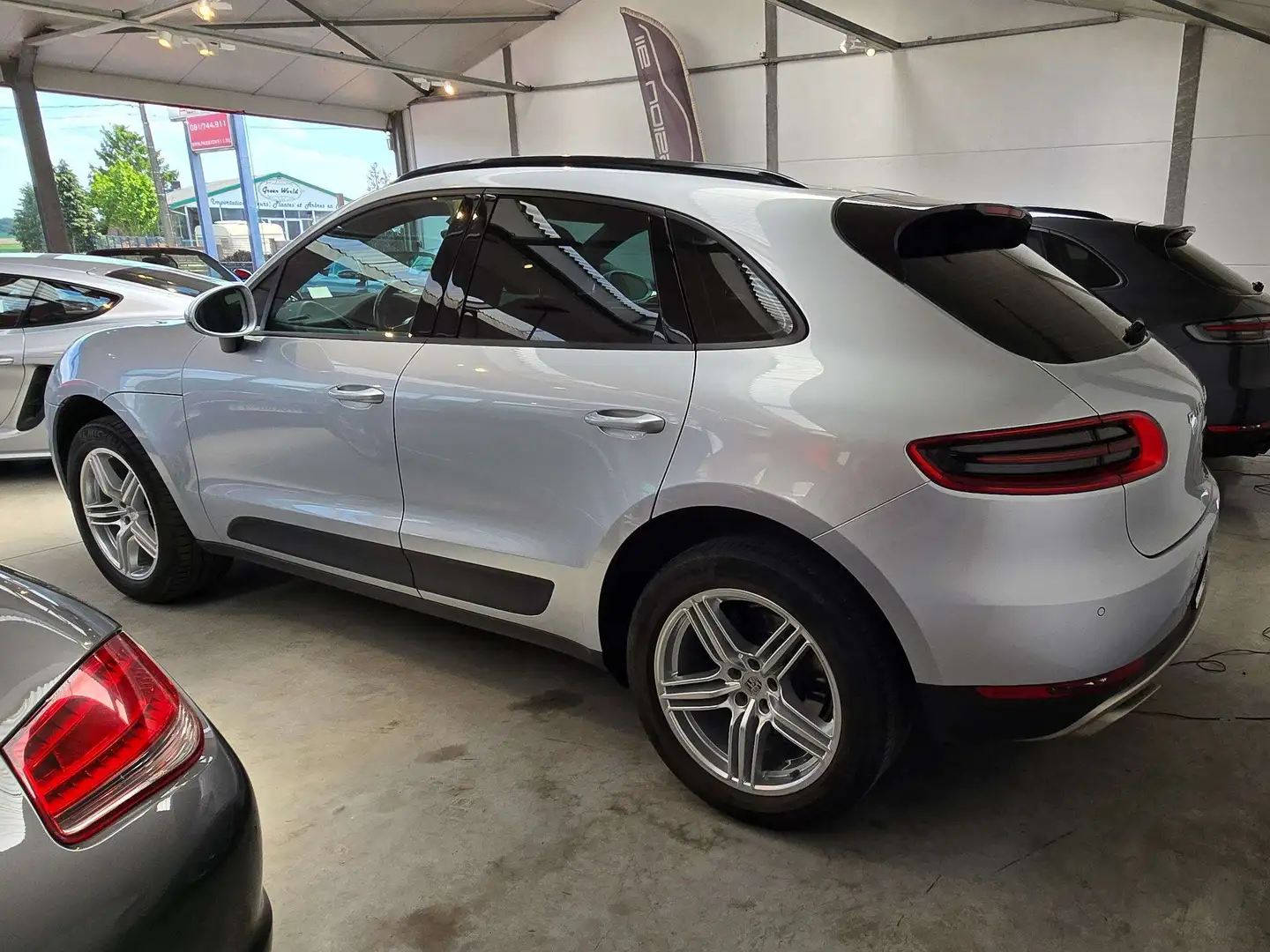 Porsche Macan 2.0 Turbo PDK Gris - 2